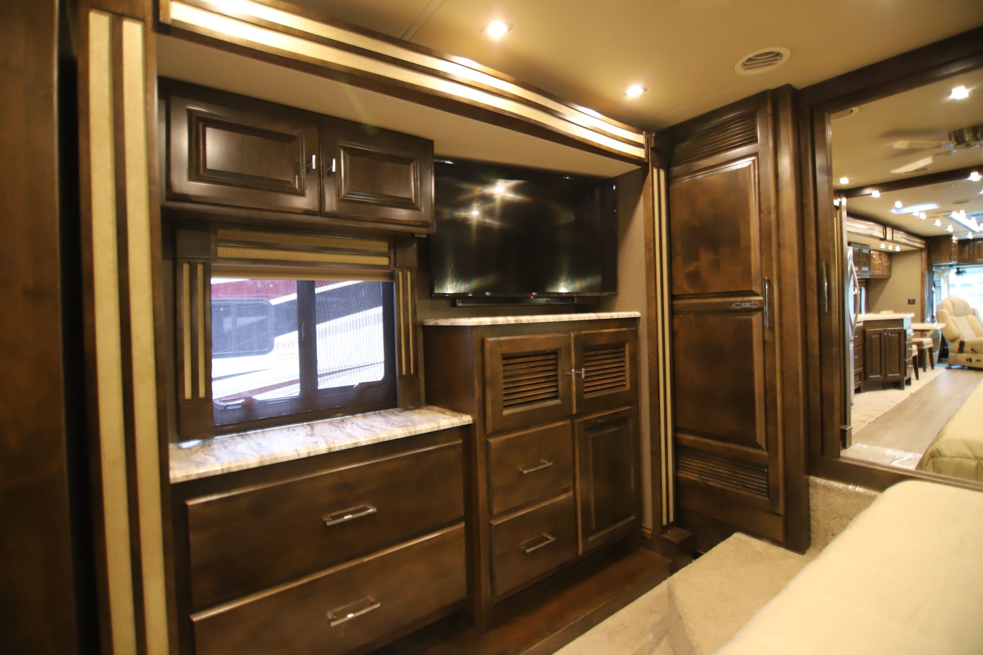 New 2019 Tiffin Motor Homes Allegro Red 33 AA Class A  For Sale