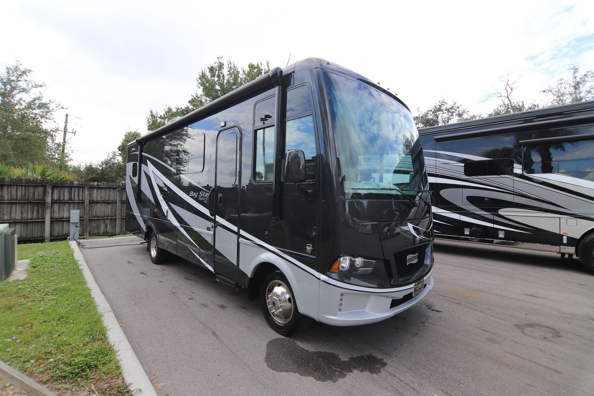 New 2019 Newmar Bay Star Sport 2813 Class A  For Sale