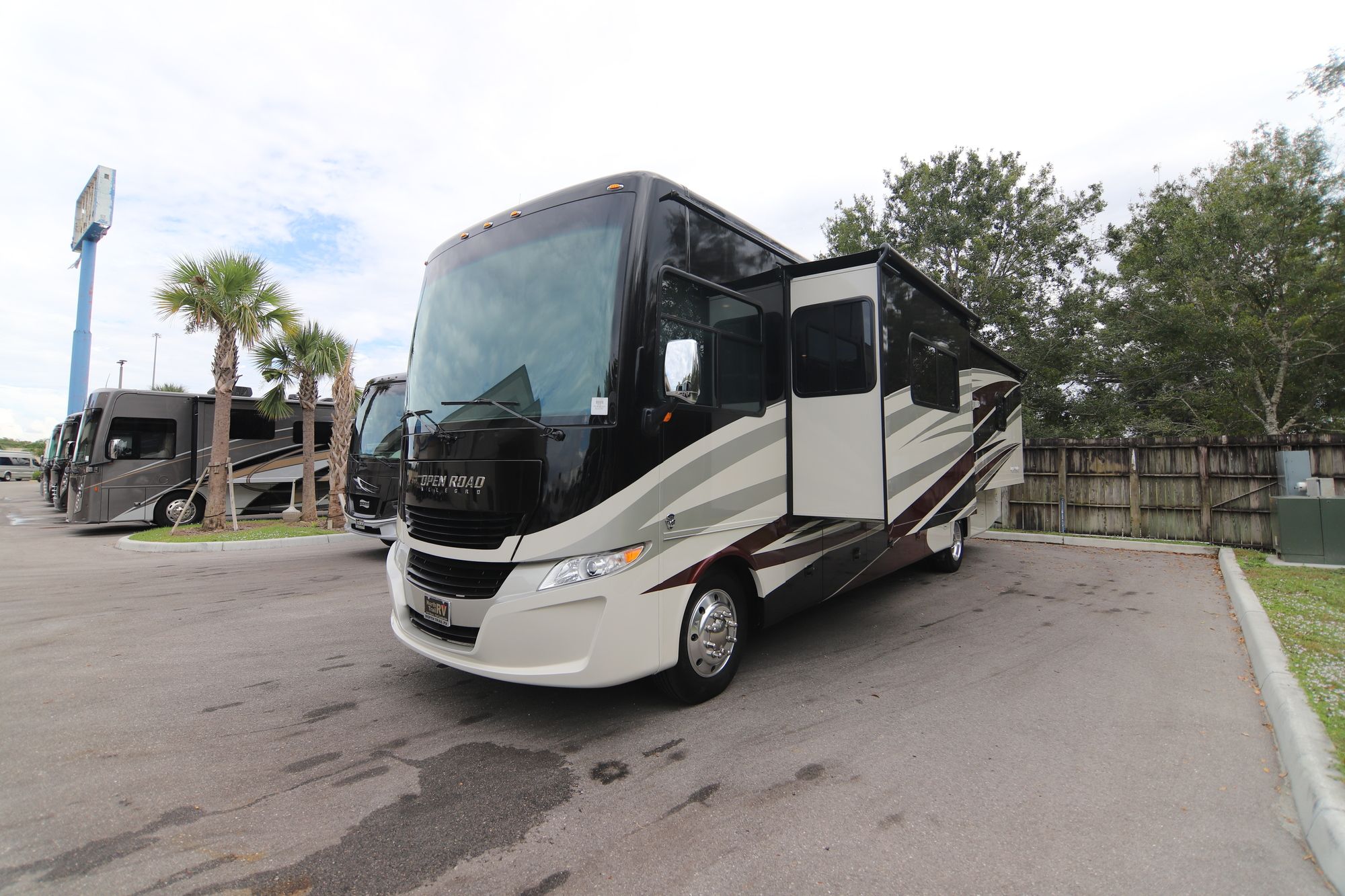 New 2018 Tiffin Motor Homes Allegro 34PA Class A  For Sale