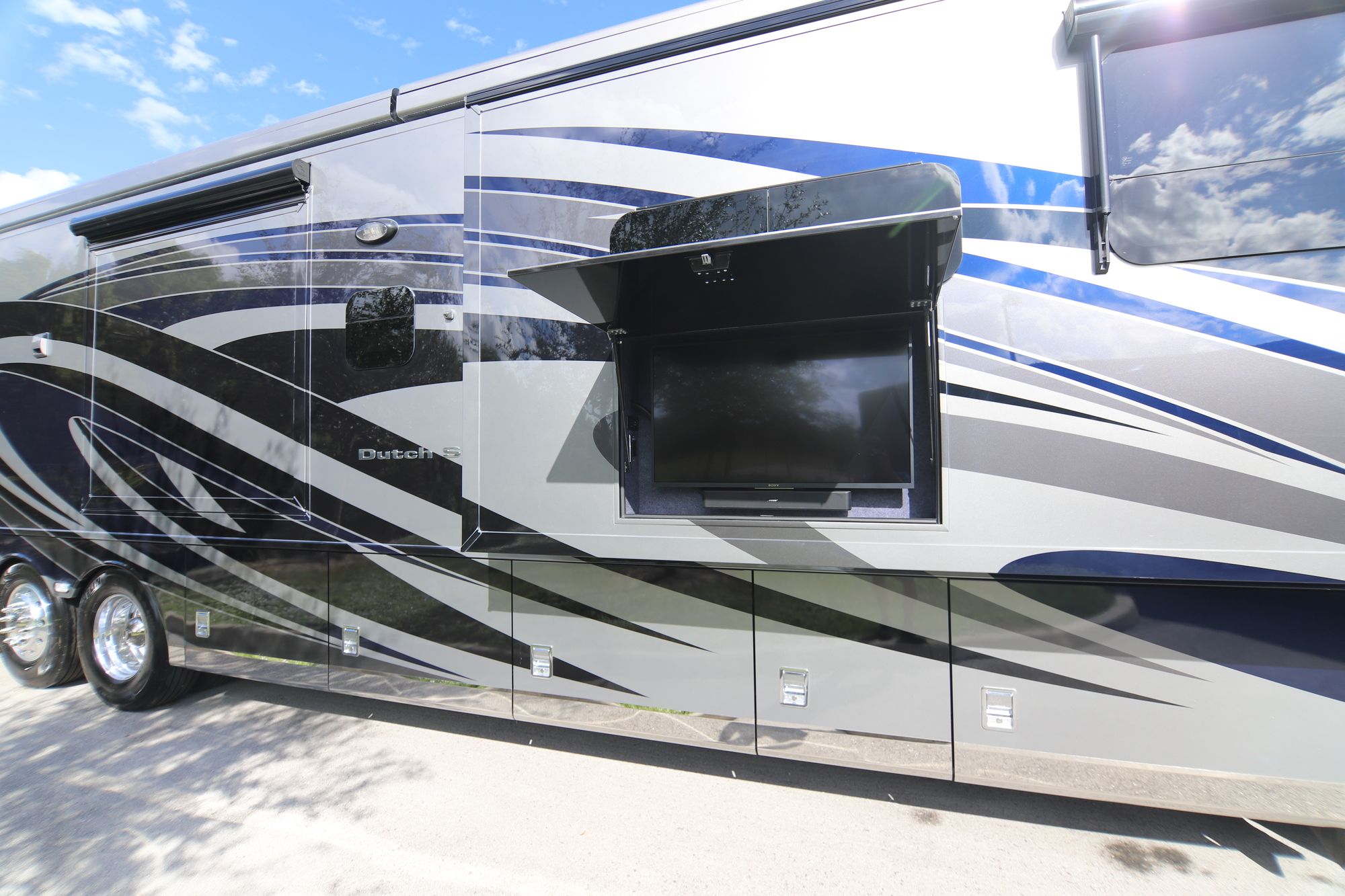 New 2019 Newmar Dutch Star 4369 Class A  For Sale