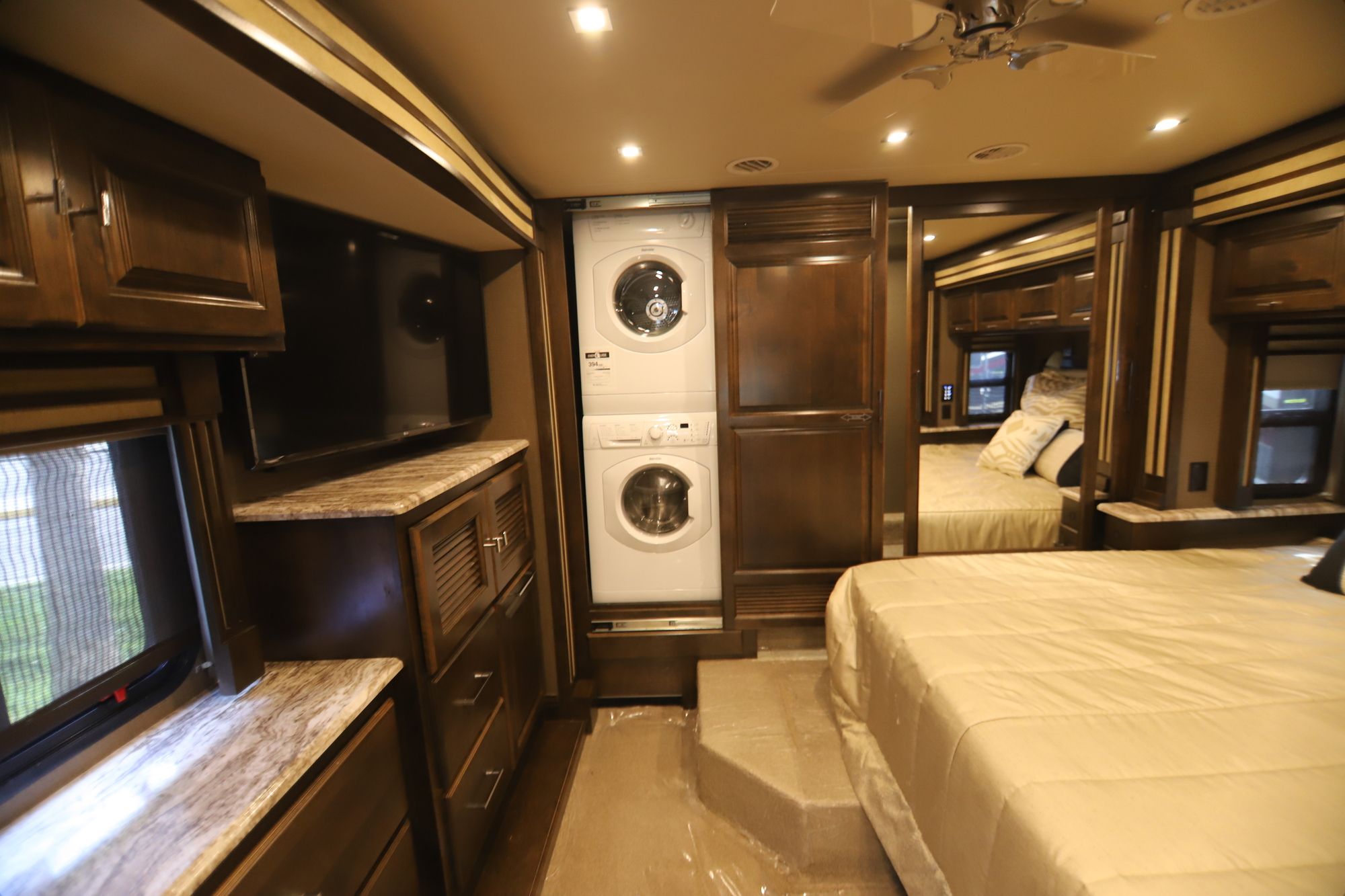 New 2019 Tiffin Motor Homes Allegro Red 33AA Class A  For Sale