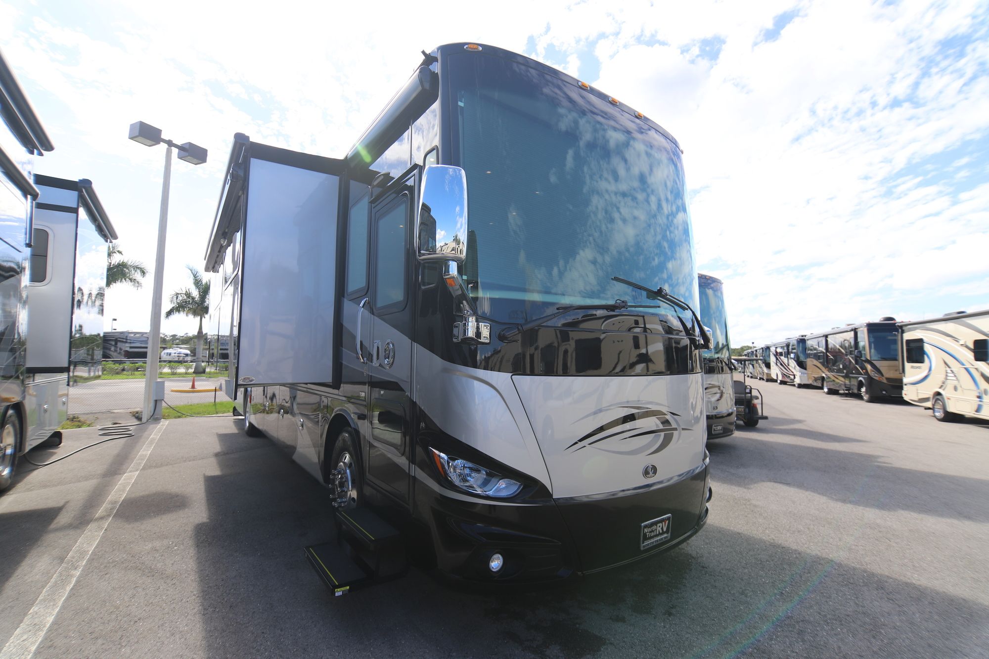 New 2019 Tiffin Motor Homes Phaeton 40IH Class A  For Sale