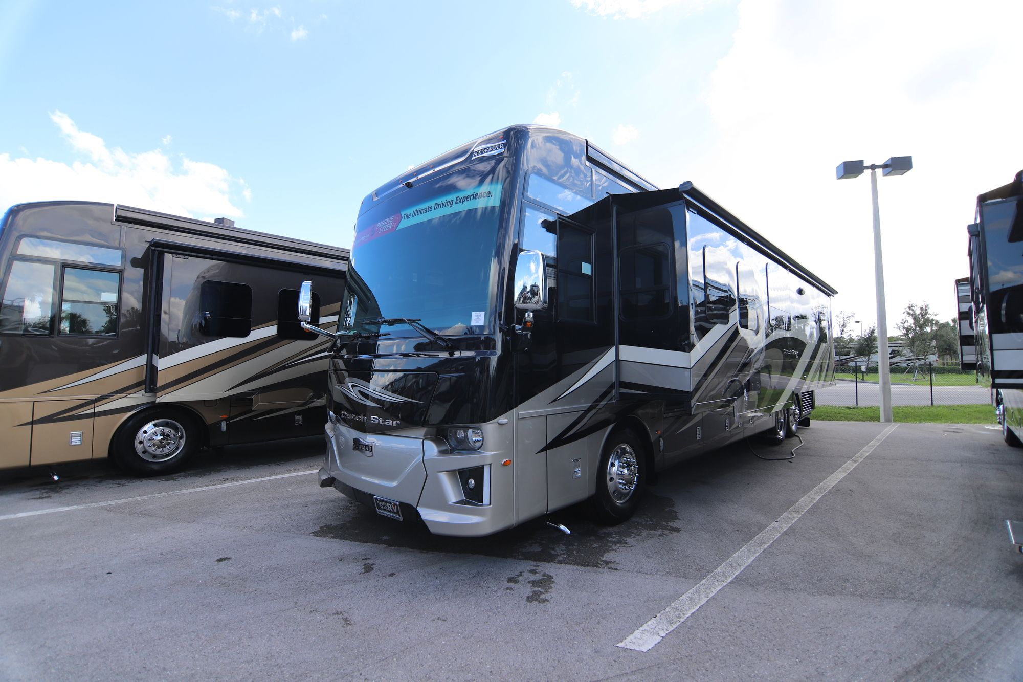 New 2019 Newmar Dutch Star 4018 Class A  For Sale