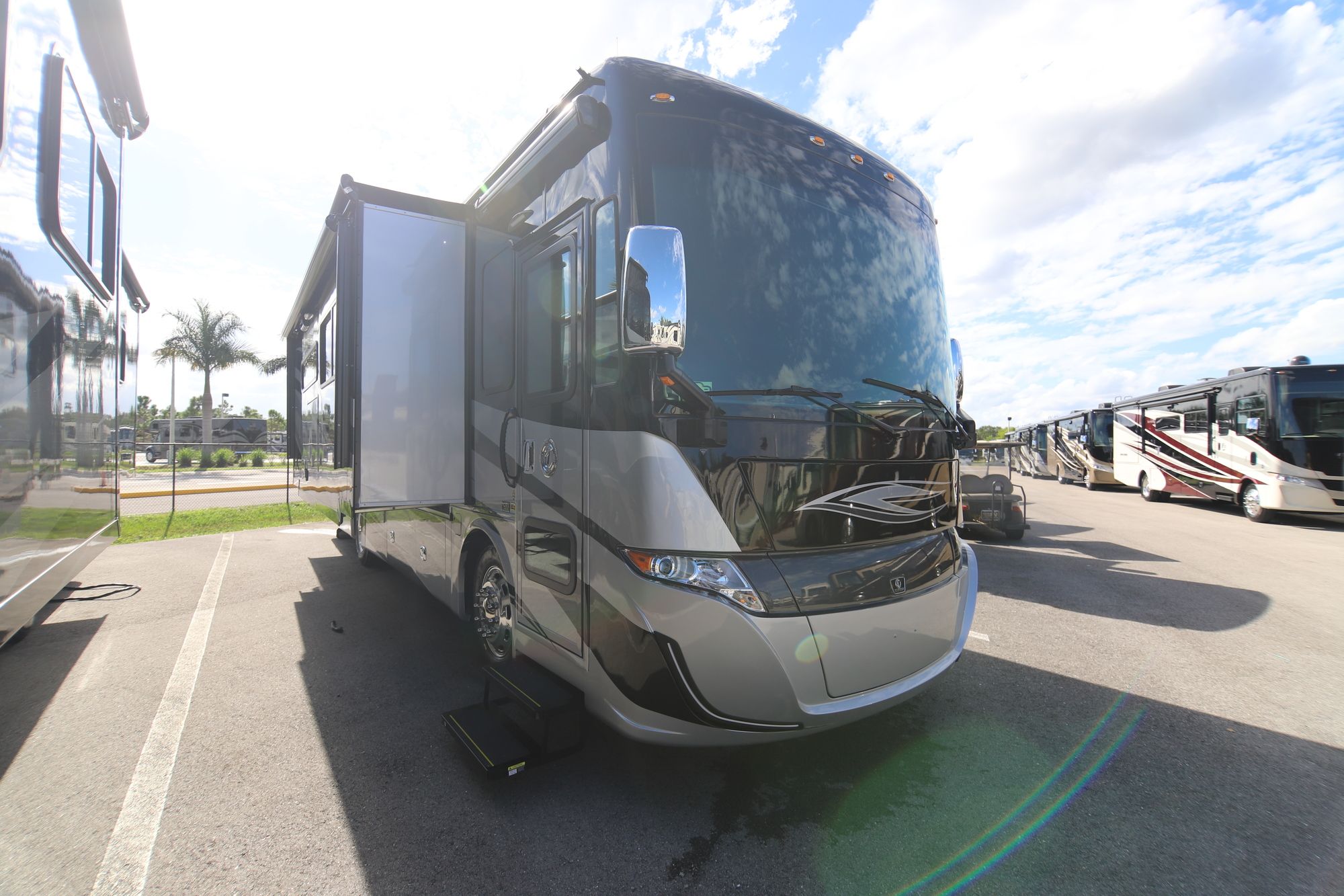 New 2019 Tiffin Motor Homes Allegro Red 33AA Class A  For Sale