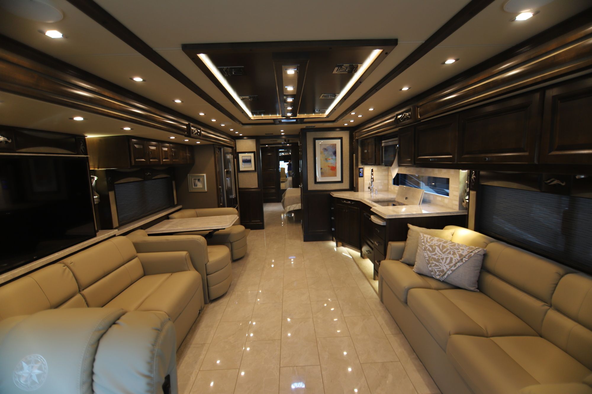 New 2019 Tiffin Motor Homes Phaeton 40IH Class A  For Sale