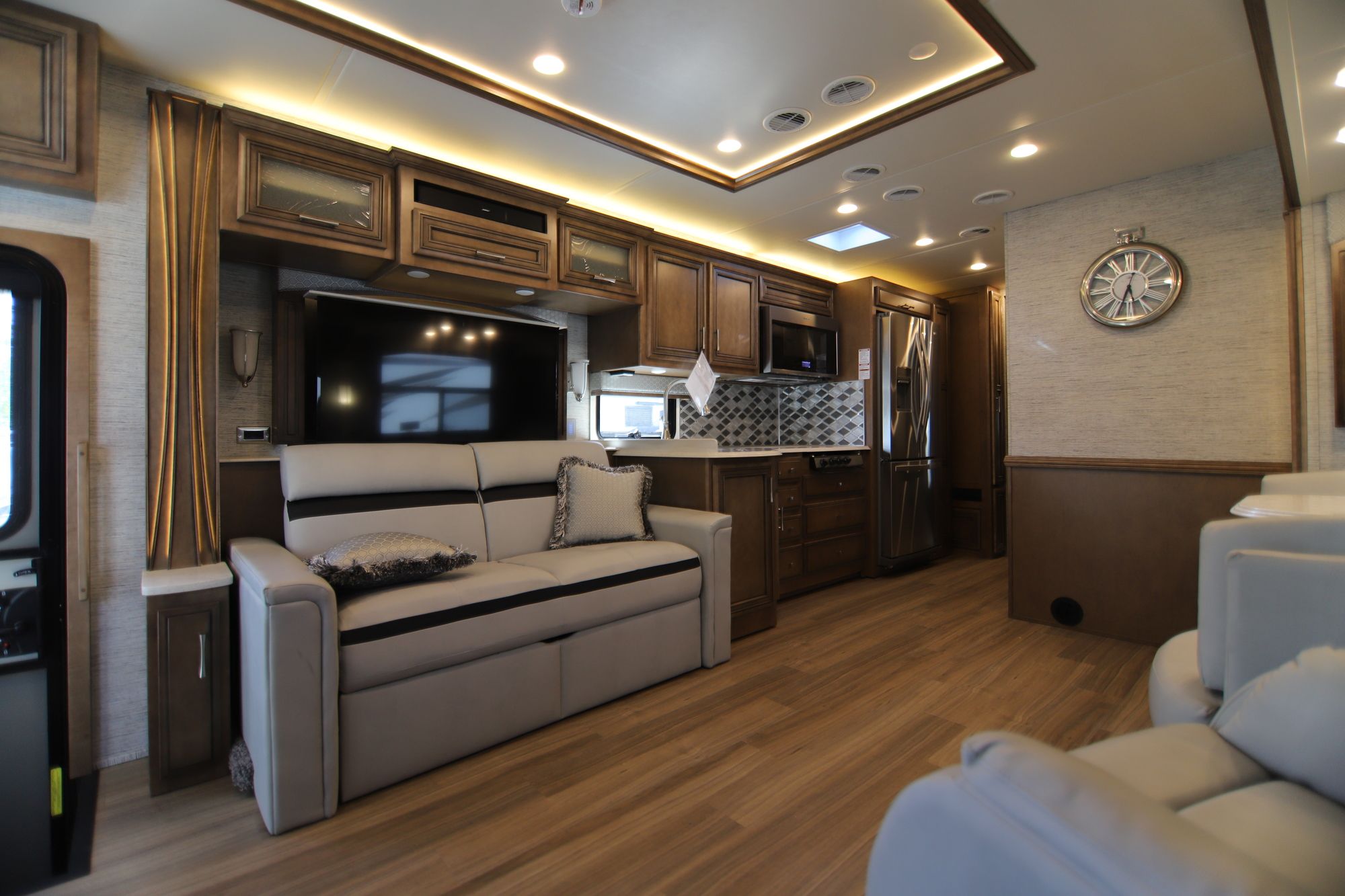 New 2019 Newmar Canyon Star 3722 Class A  For Sale