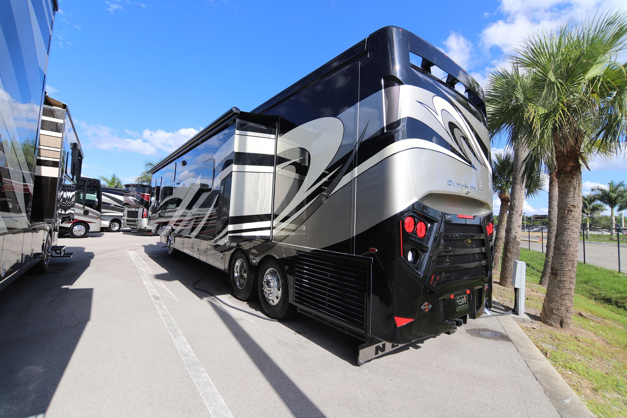 New 2019 Newmar Dutch Star 4018 Class A  For Sale