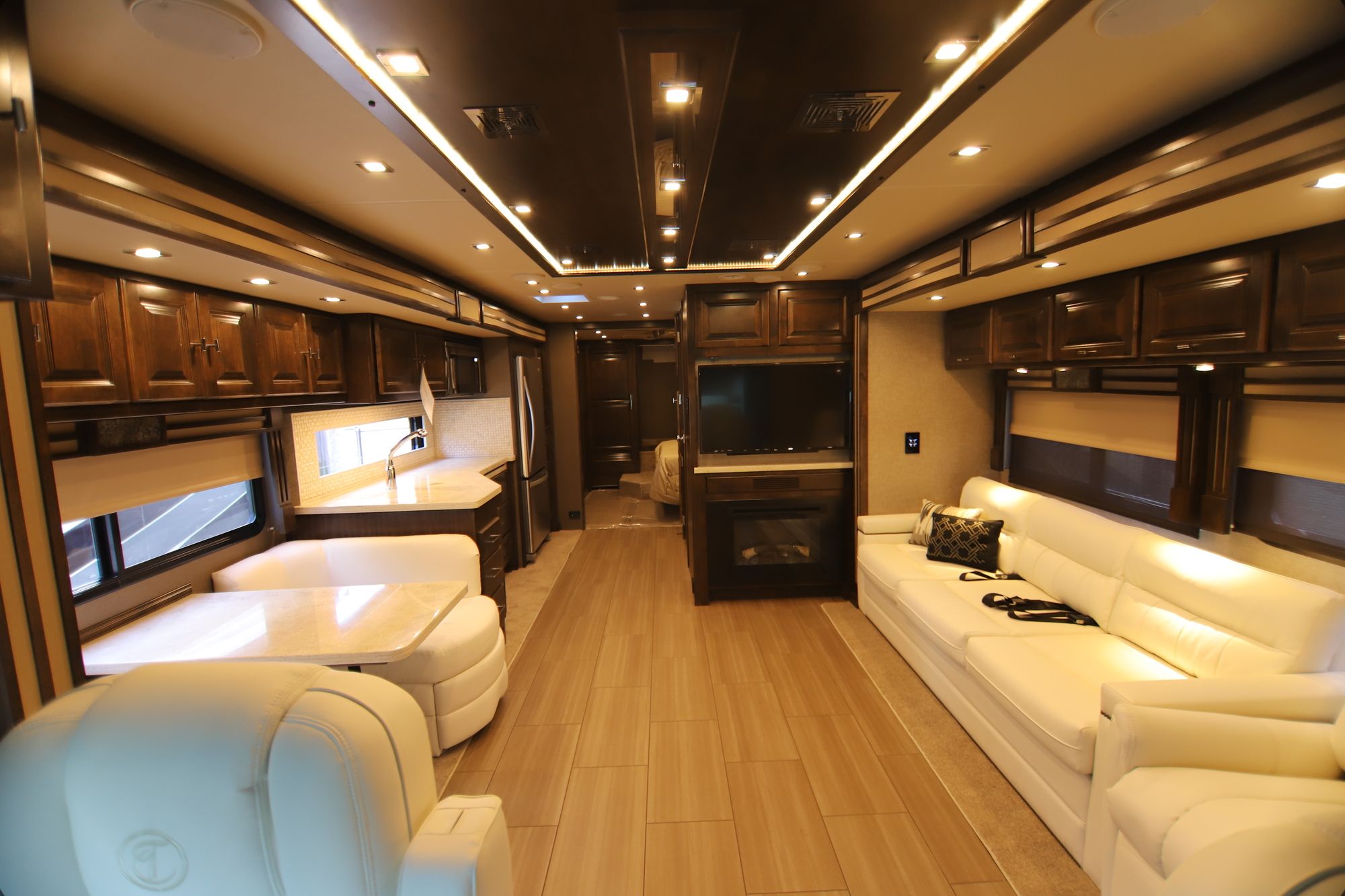 New 2019 Tiffin Motor Homes Allegro Red 33AA Class A  For Sale