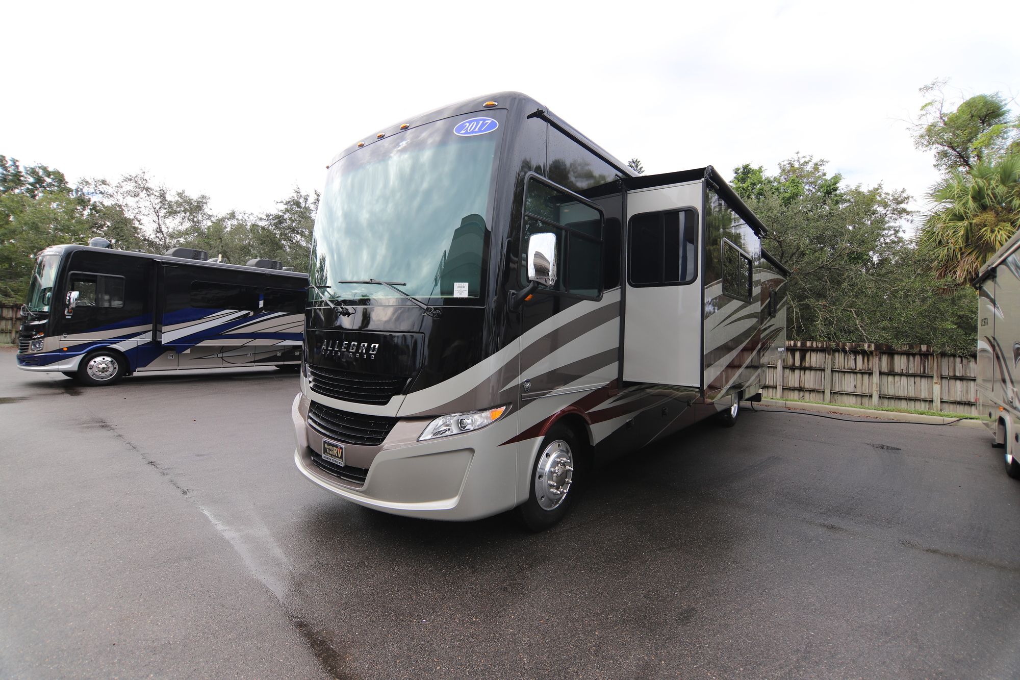 Used 2017 Tiffin Motor Homes Allegro 34PA Class A  For Sale