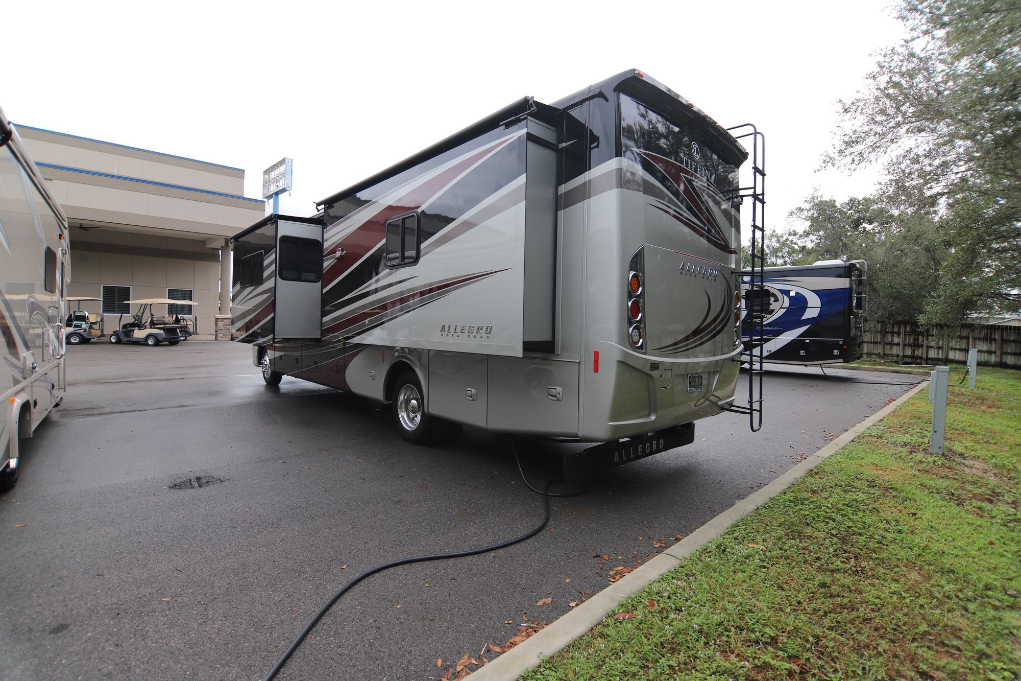 Used 2017 Tiffin Motor Homes Allegro 34PA Class A  For Sale