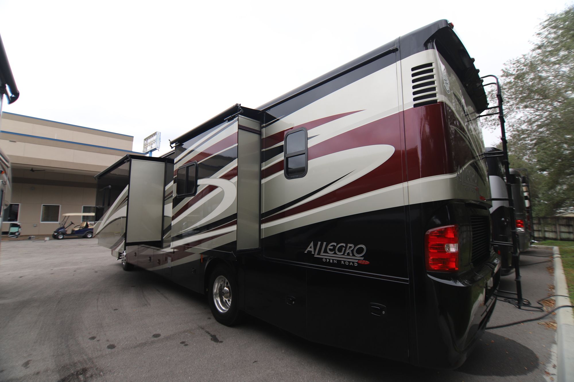 Used 2014 Tiffin Motor Homes Allegro Red 38QRA Class A  For Sale