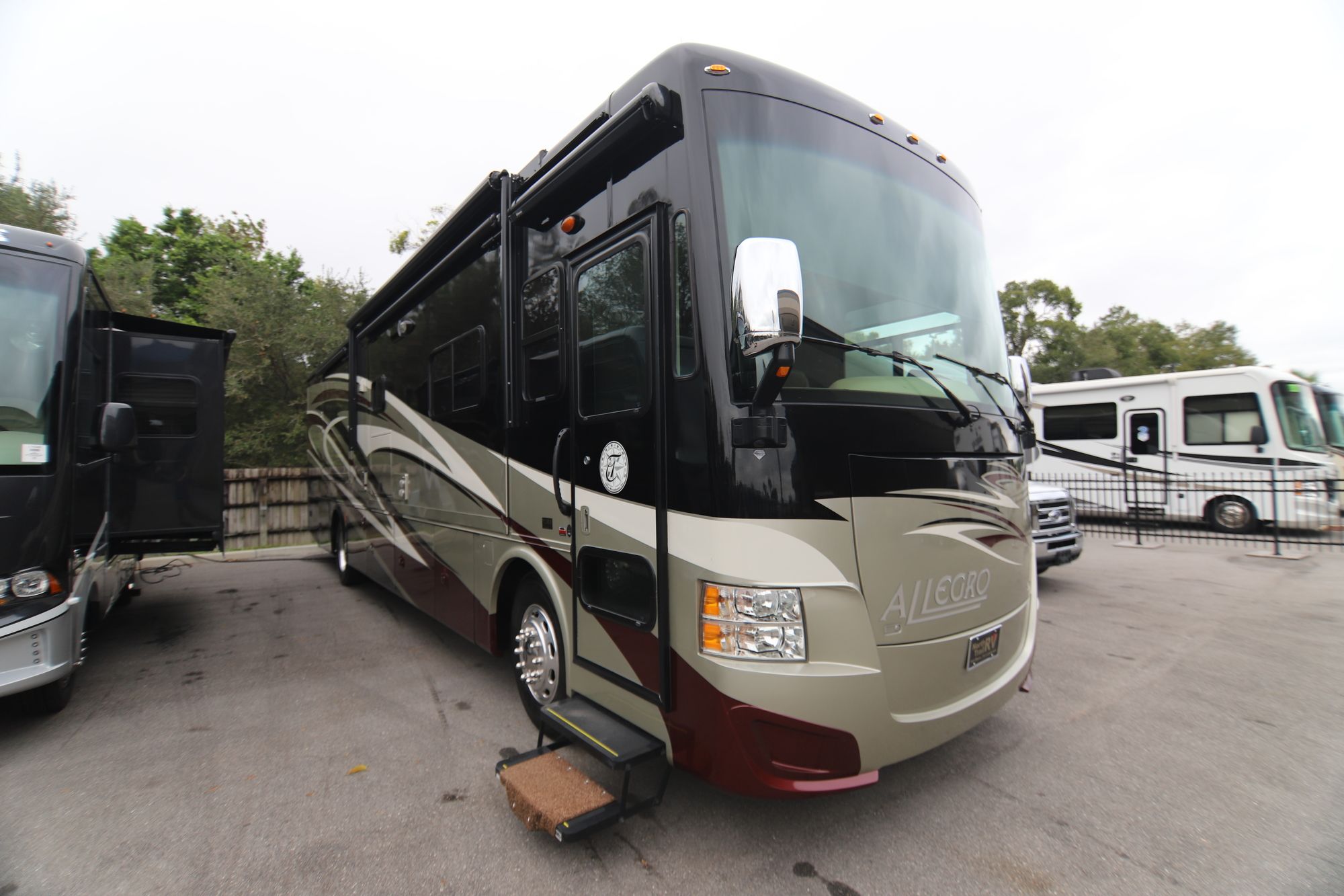 Used 2014 Tiffin Motor Homes Allegro Red 38QRA Class A  For Sale