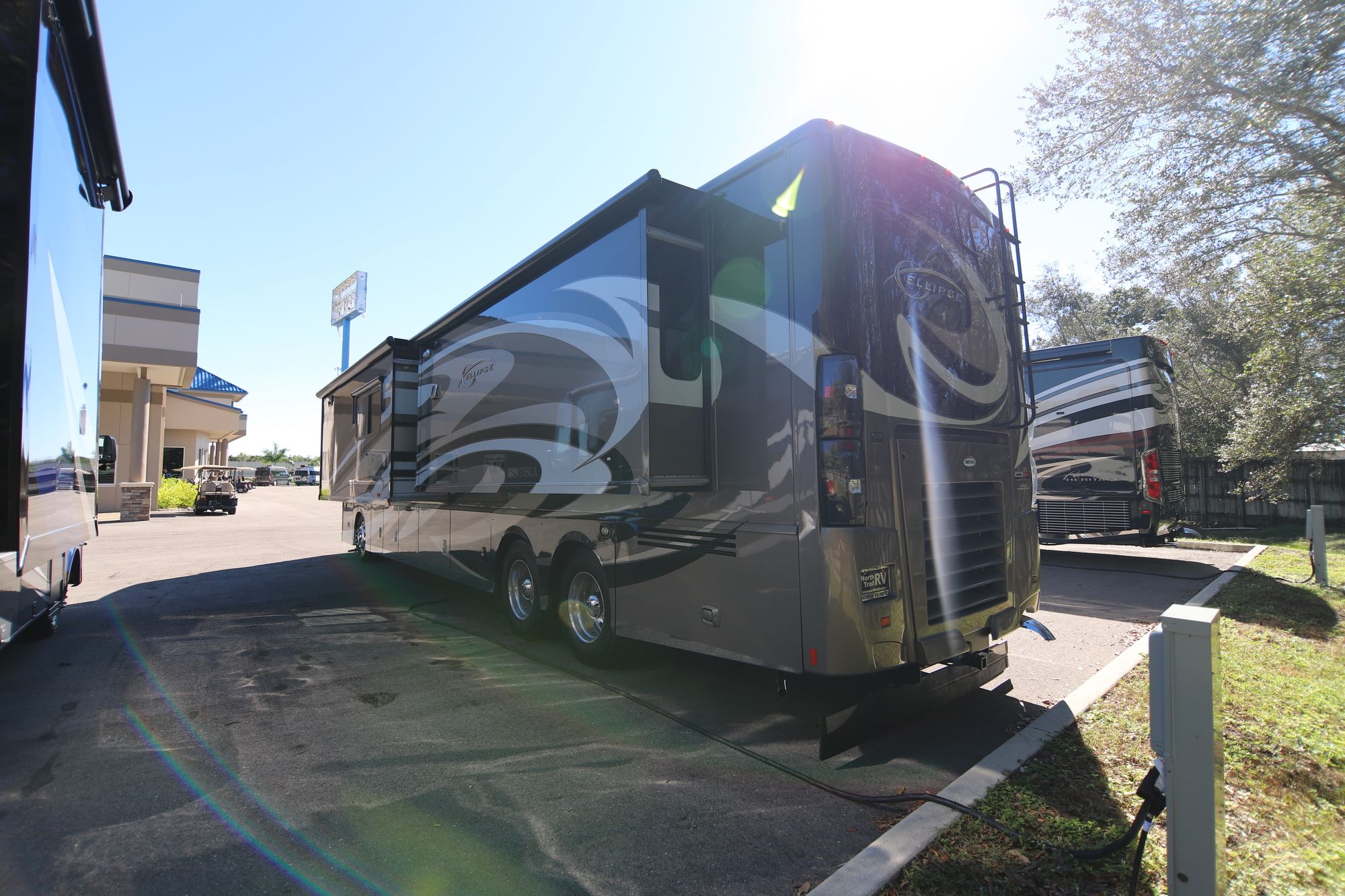 Used 2013 Itasca Ellipse 42GD Class A  For Sale