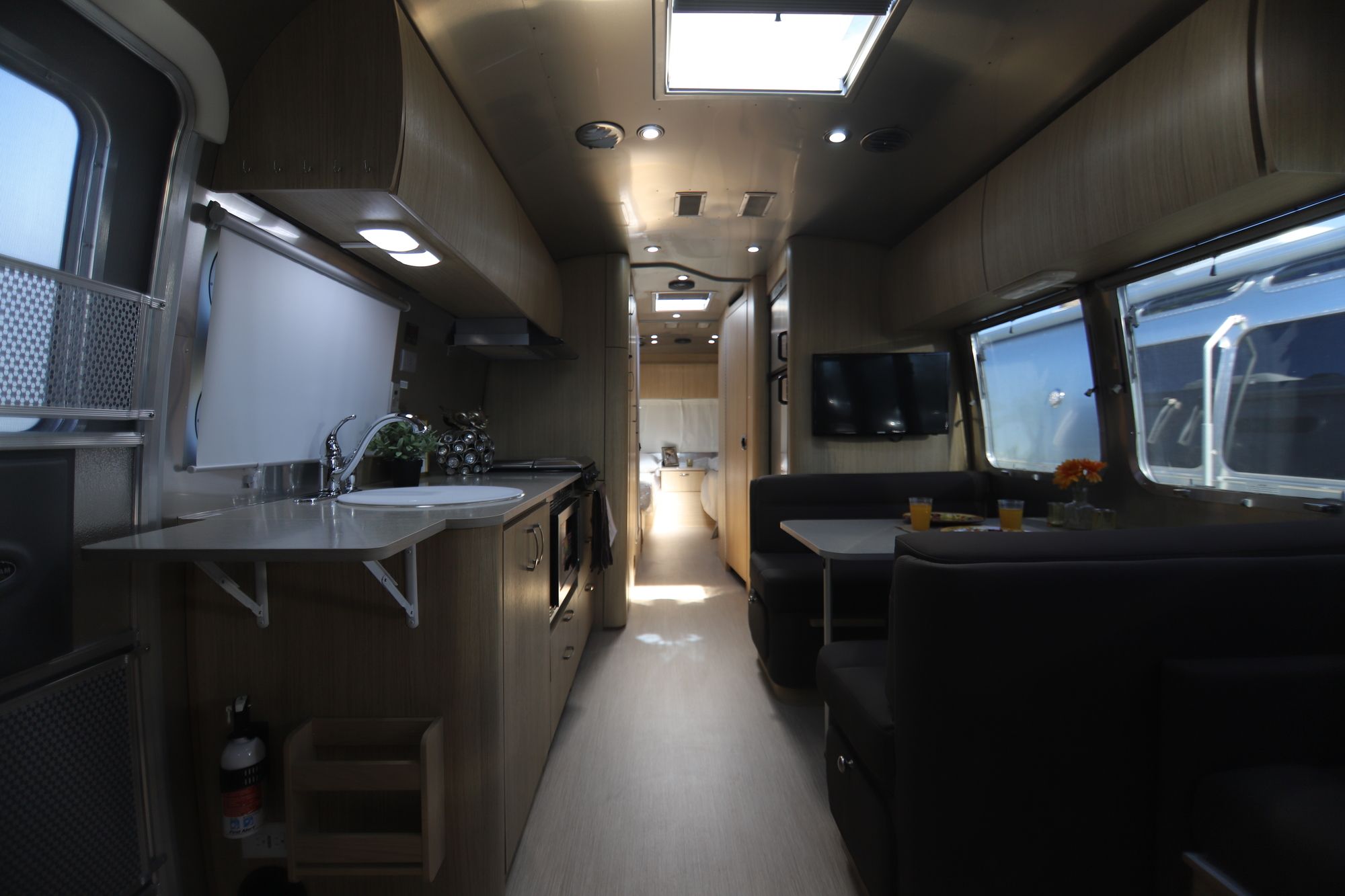 New 2019 Airstream Flying Cloud 30RB Travel Trailer  For Sale