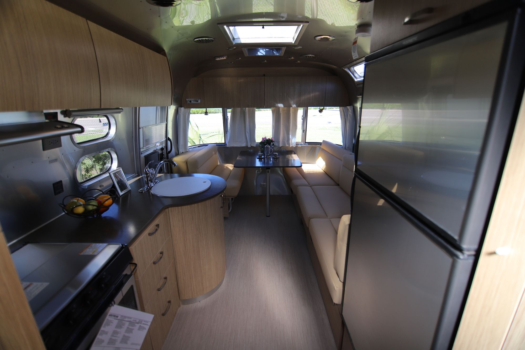 New 2019 Airstream Flying Cloud 27FB Travel Trailer  For Sale