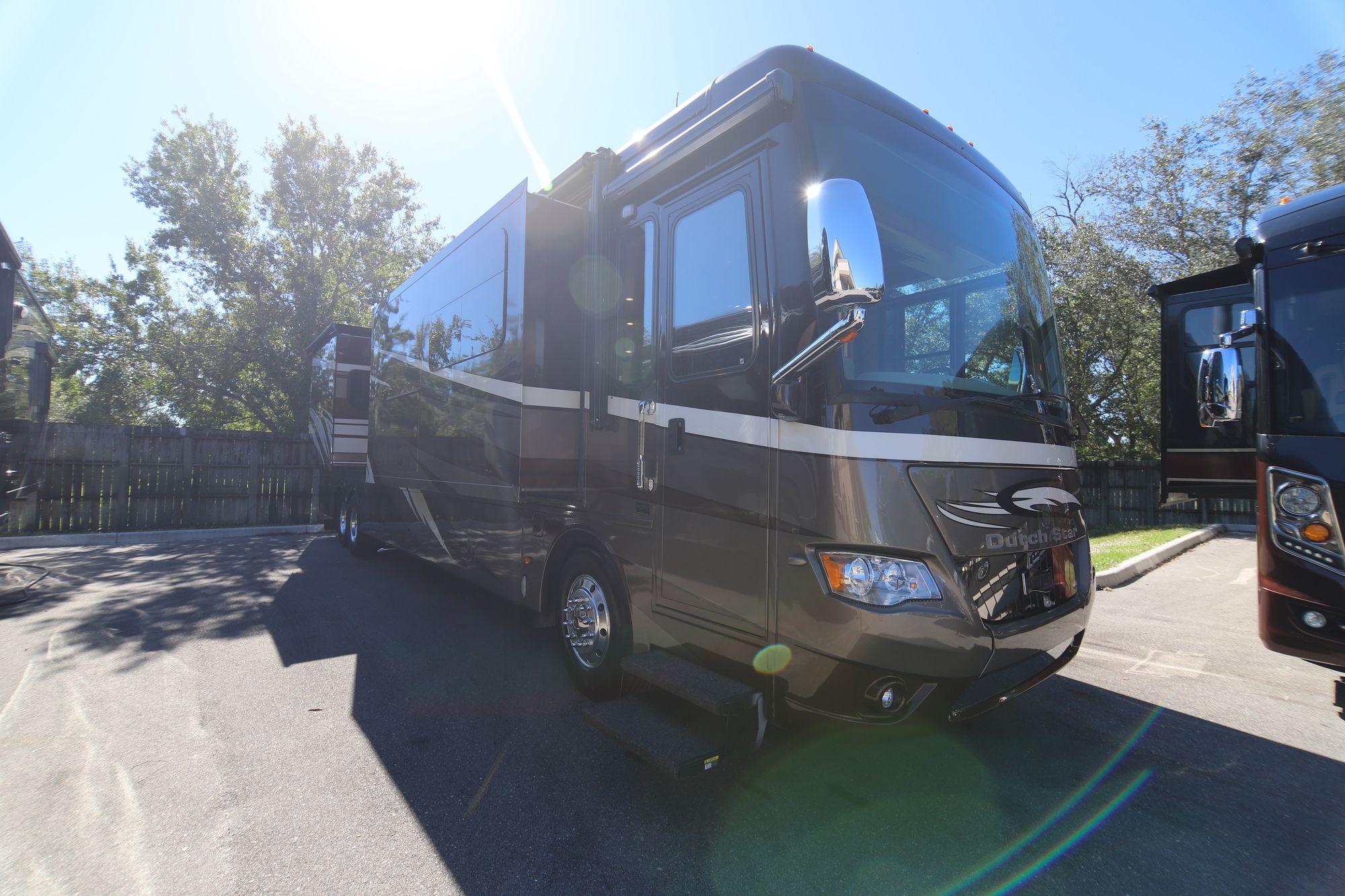 Used 2014 Newmar Dutch Star 4369 Class A  For Sale