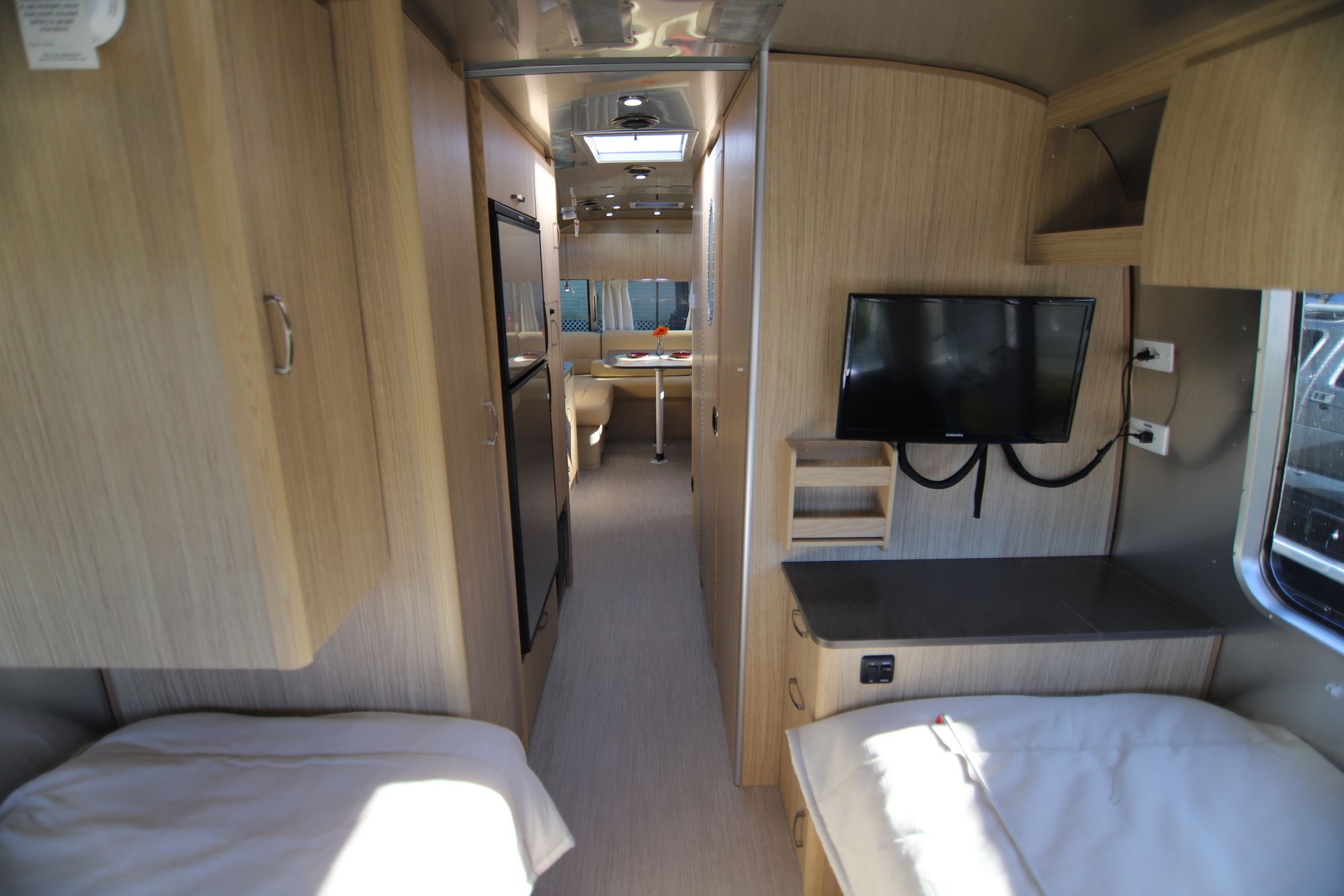 New 2019 Airstream Flying Cloud 26RB Travel Trailer  For Sale