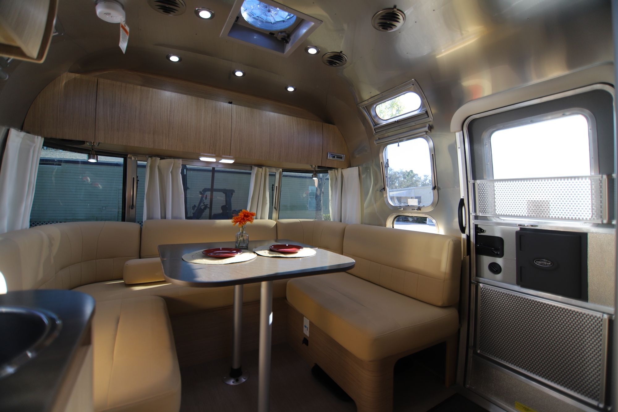 New 2019 Airstream Flying Cloud 26RB Travel Trailer  For Sale