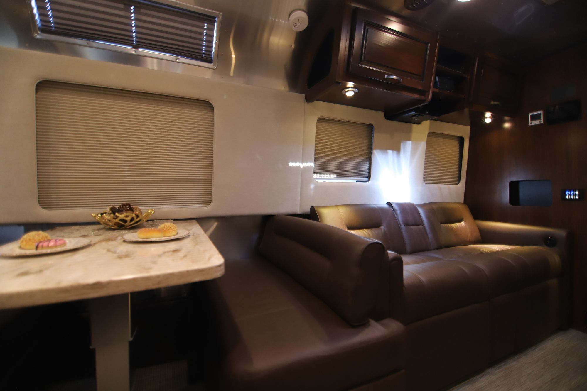 Used 2018 Airstream Classic 33FB Travel Trailer  For Sale