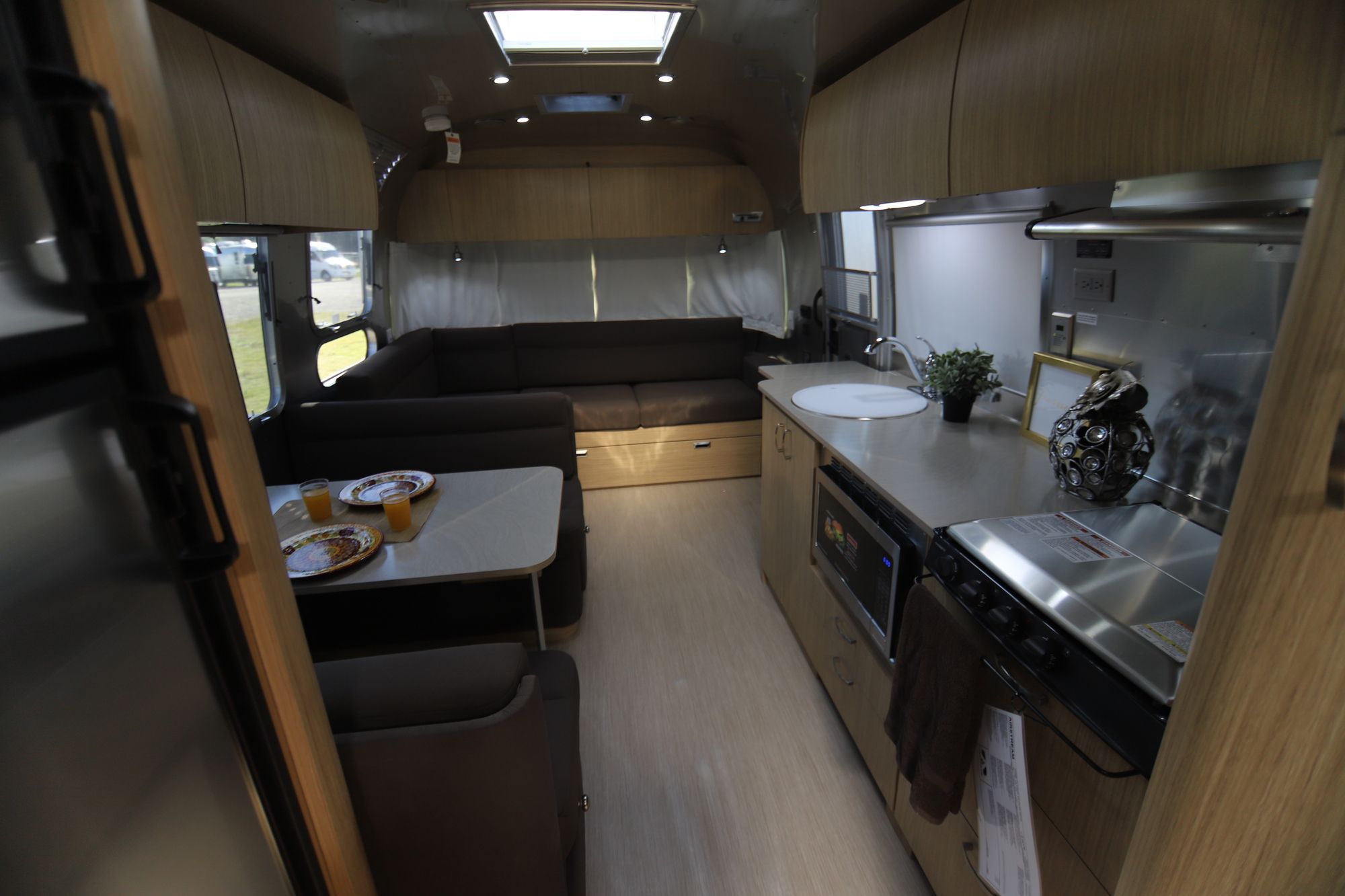 New 2019 Airstream Flying Cloud 30RB Travel Trailer  For Sale