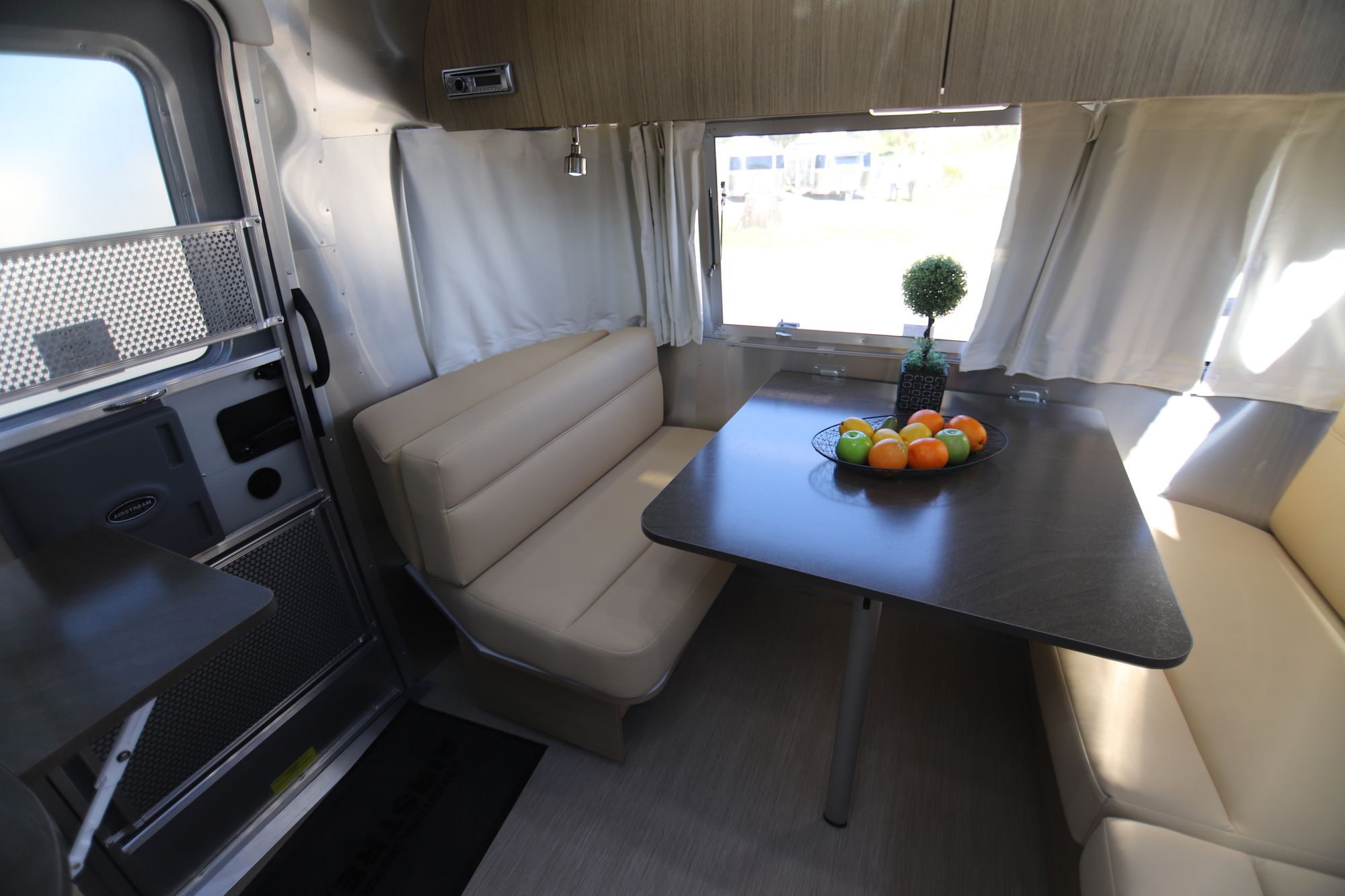 New 2019 Airstream Flying Cloud 25FB Travel Trailer  For Sale