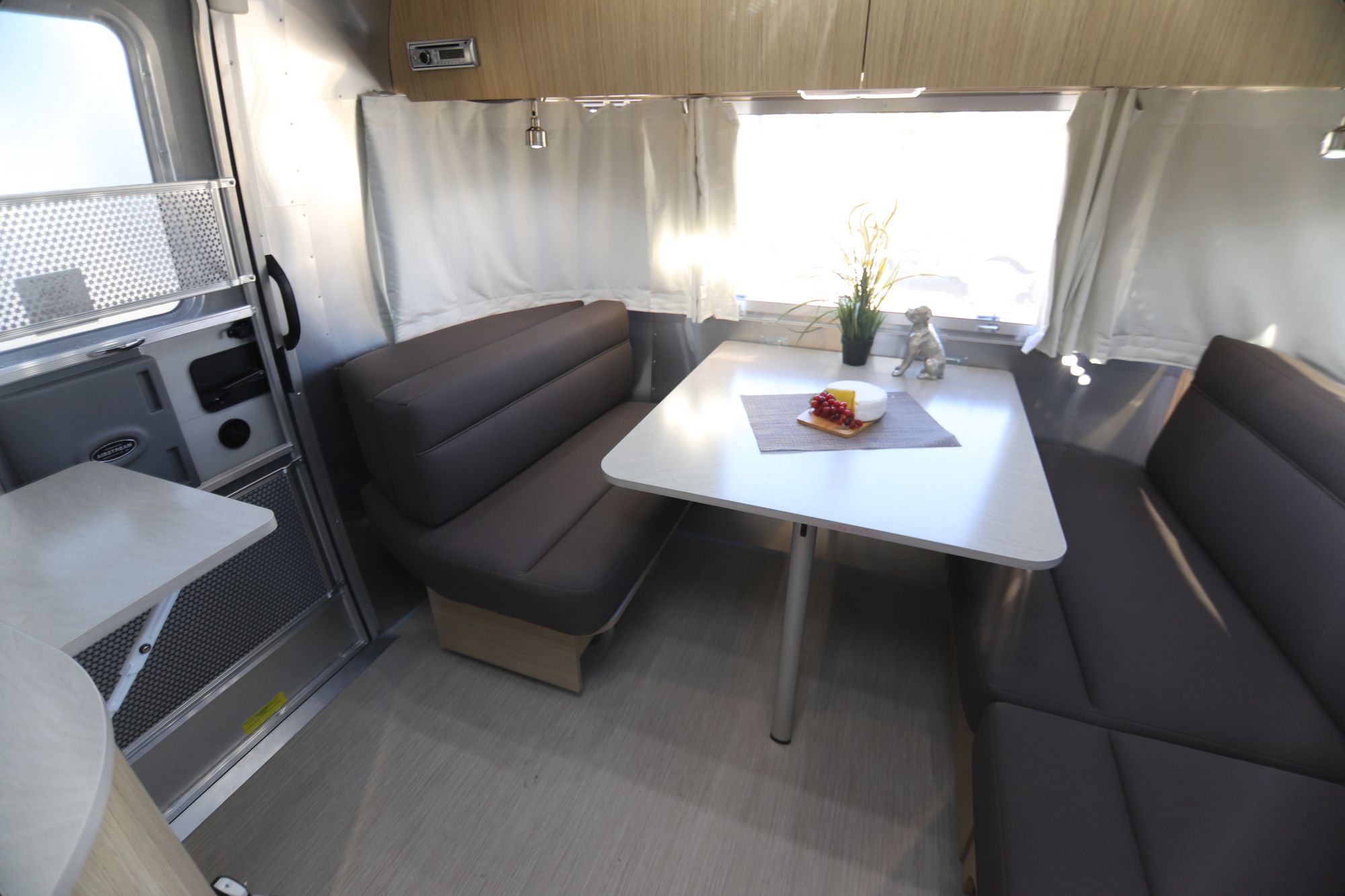 New 2019 Airstream Flying Cloud 25FB Travel Trailer  For Sale