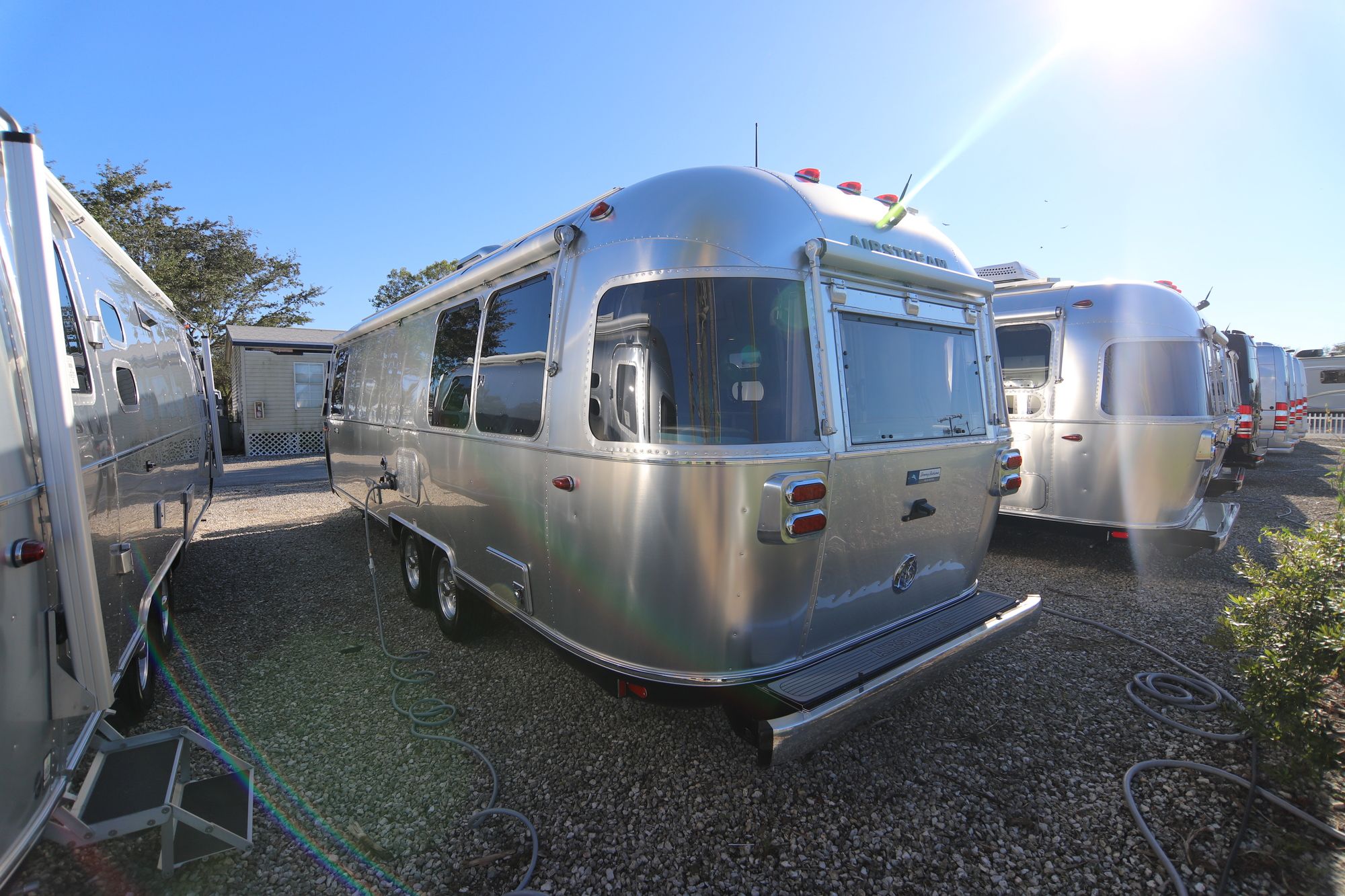 New 2019 Airstream Tommy Bahama 27FB Travel Trailer  For Sale