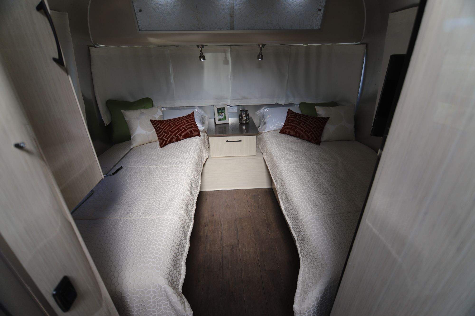 New 2019 Airstream Intl Serenity 30RB Travel Trailer  For Sale