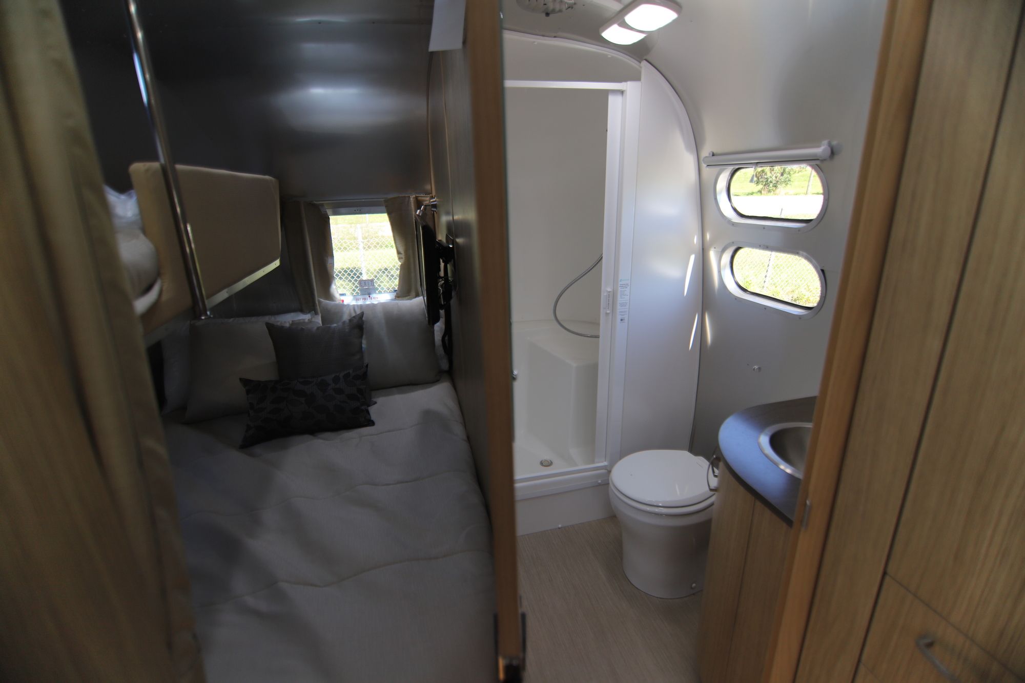 New 2019 Airstream Flying Cloud 30FB Travel Trailer  For Sale