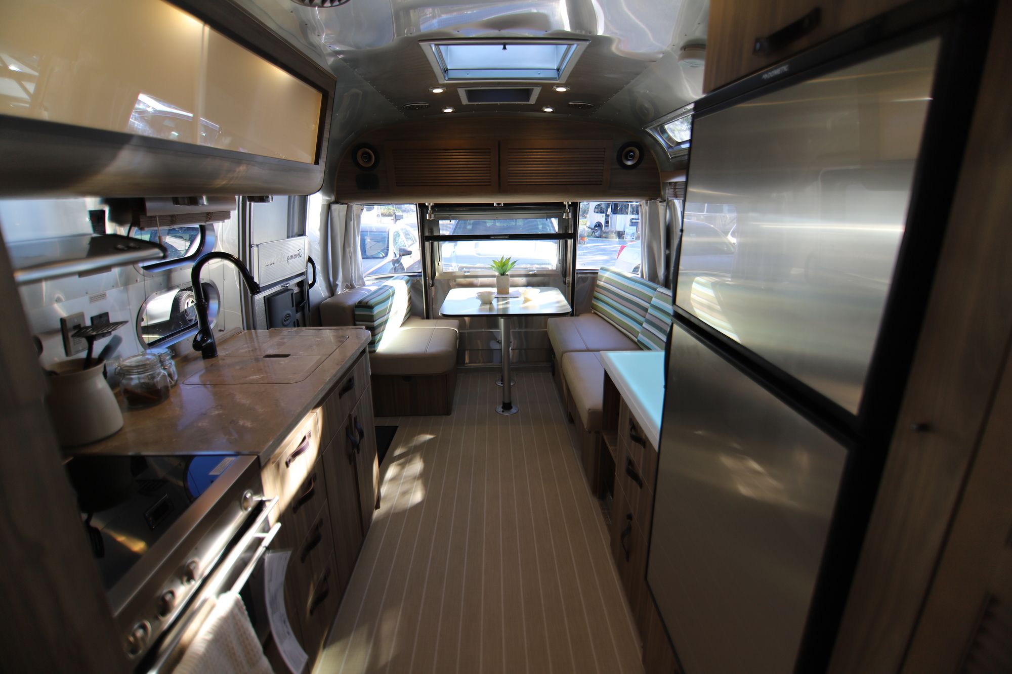 New 2019 Airstream Tommy Bahama 27FB Travel Trailer  For Sale