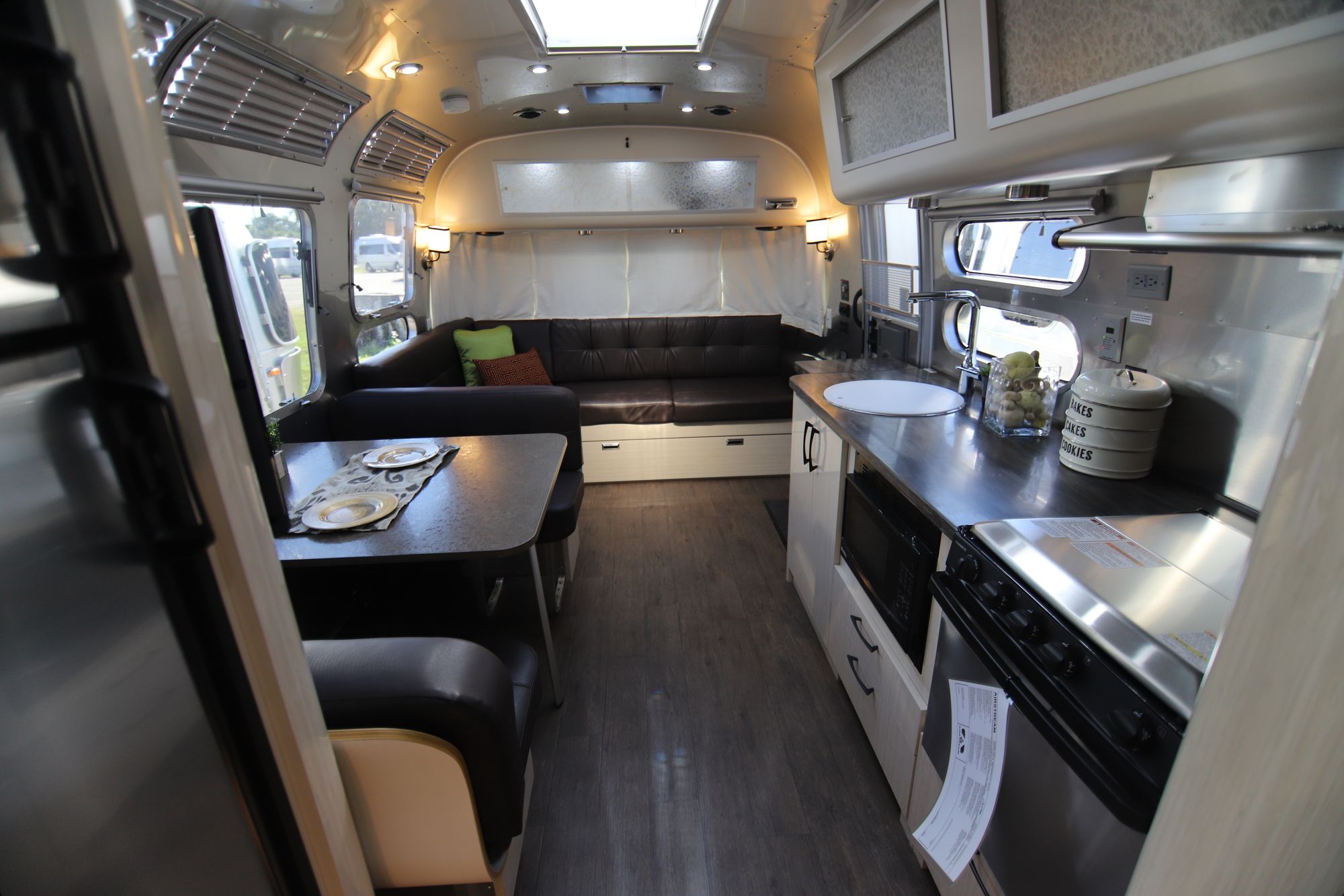 New 2019 Airstream Intl Serenity 30RB Travel Trailer  For Sale