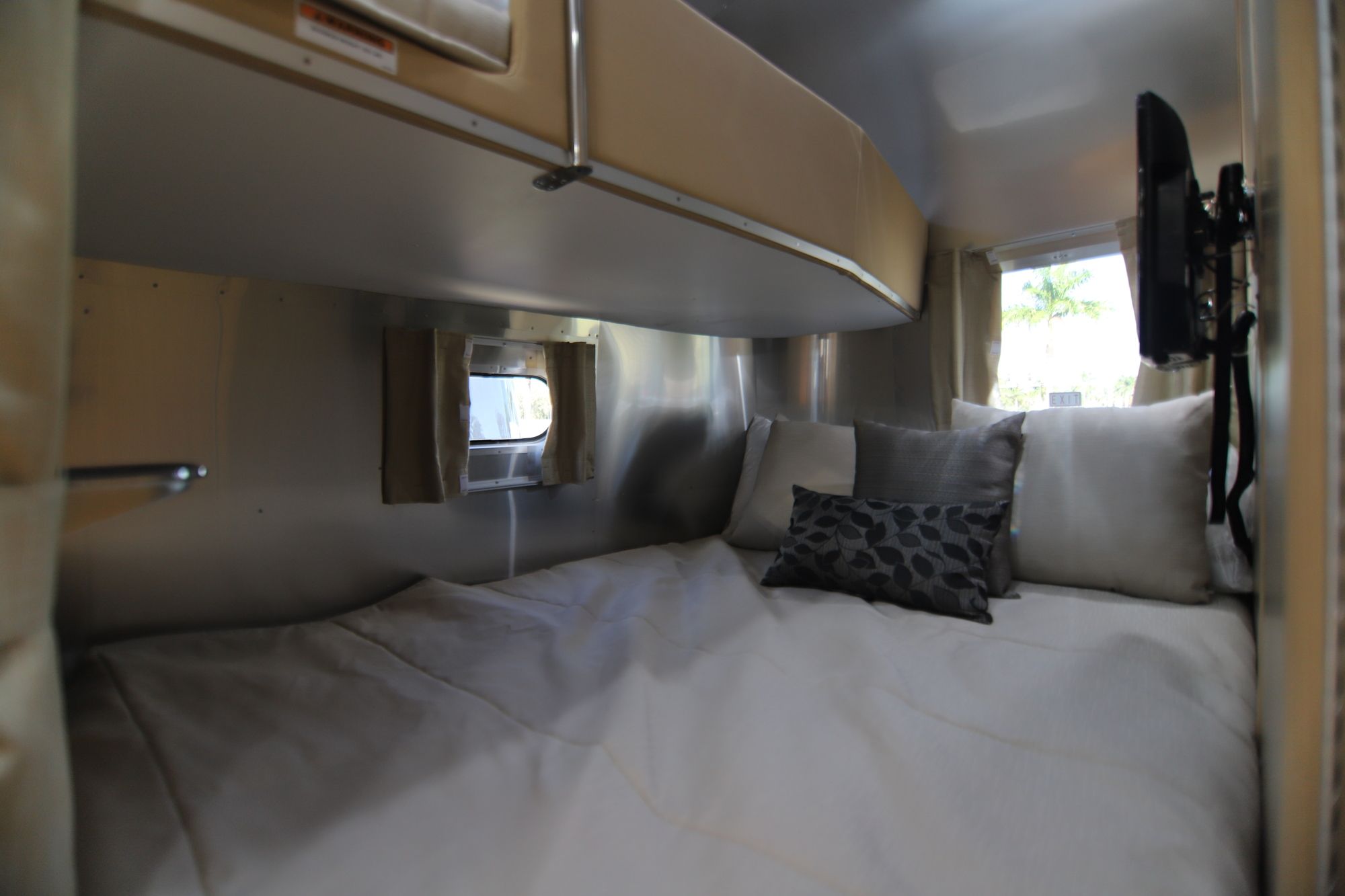 New 2019 Airstream Flying Cloud 30FB Travel Trailer  For Sale