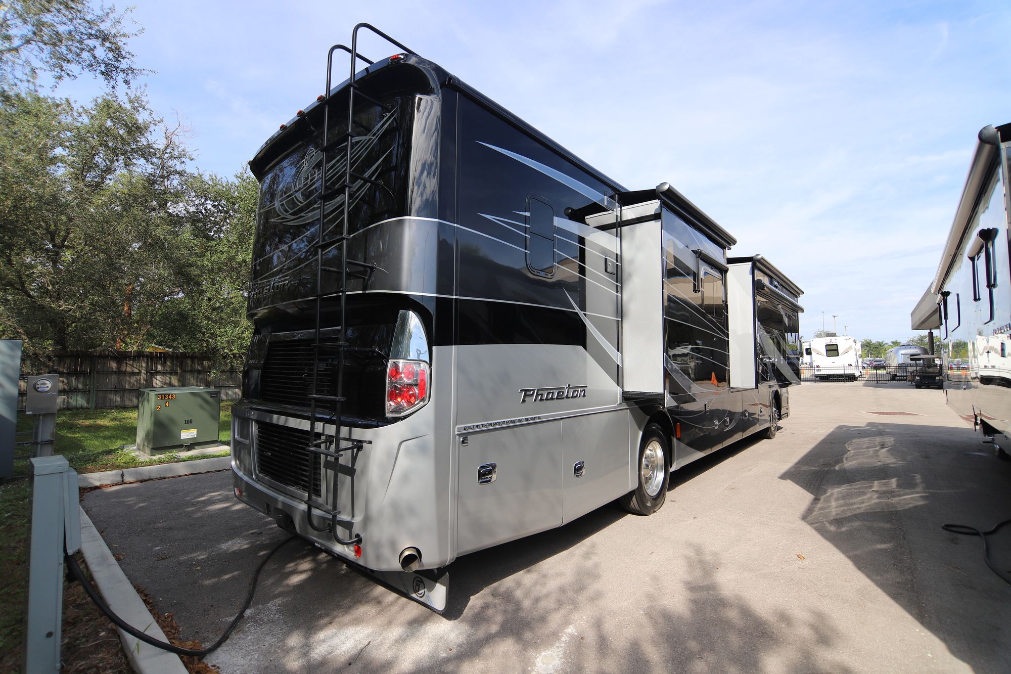 New 2019 Tiffin Motor Homes Phaeton 40 QBH Class A  For Sale