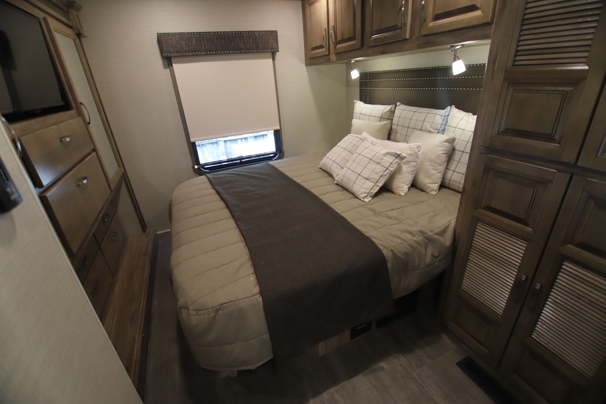 New 2019 Jayco Seneca 37FS Super C  For Sale