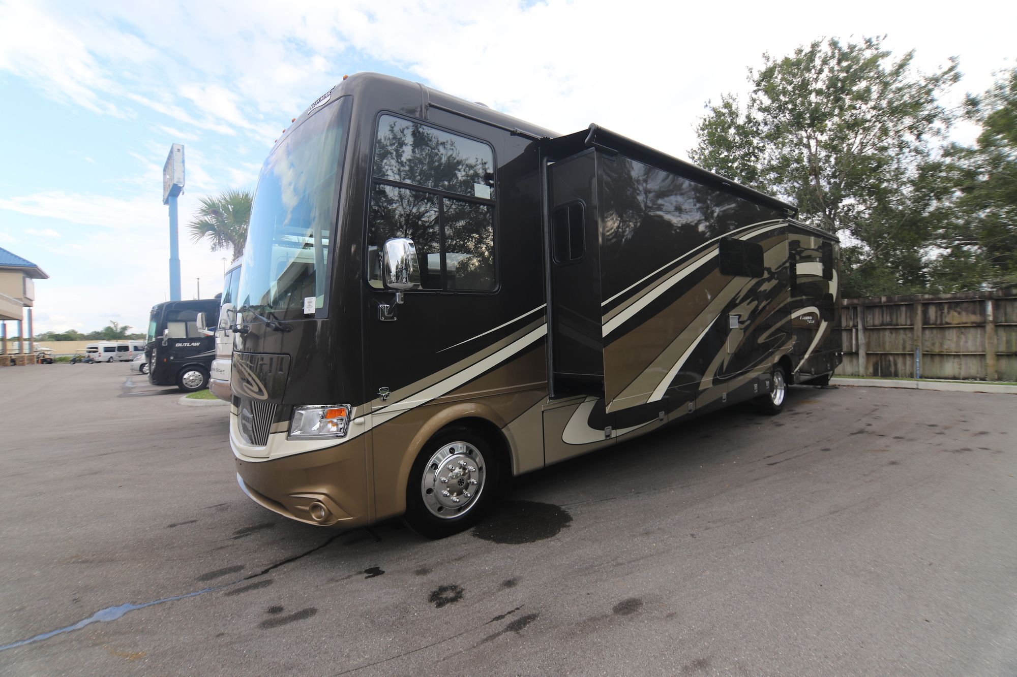 New 2019 Newmar Canyon Star 3927 Class A  For Sale