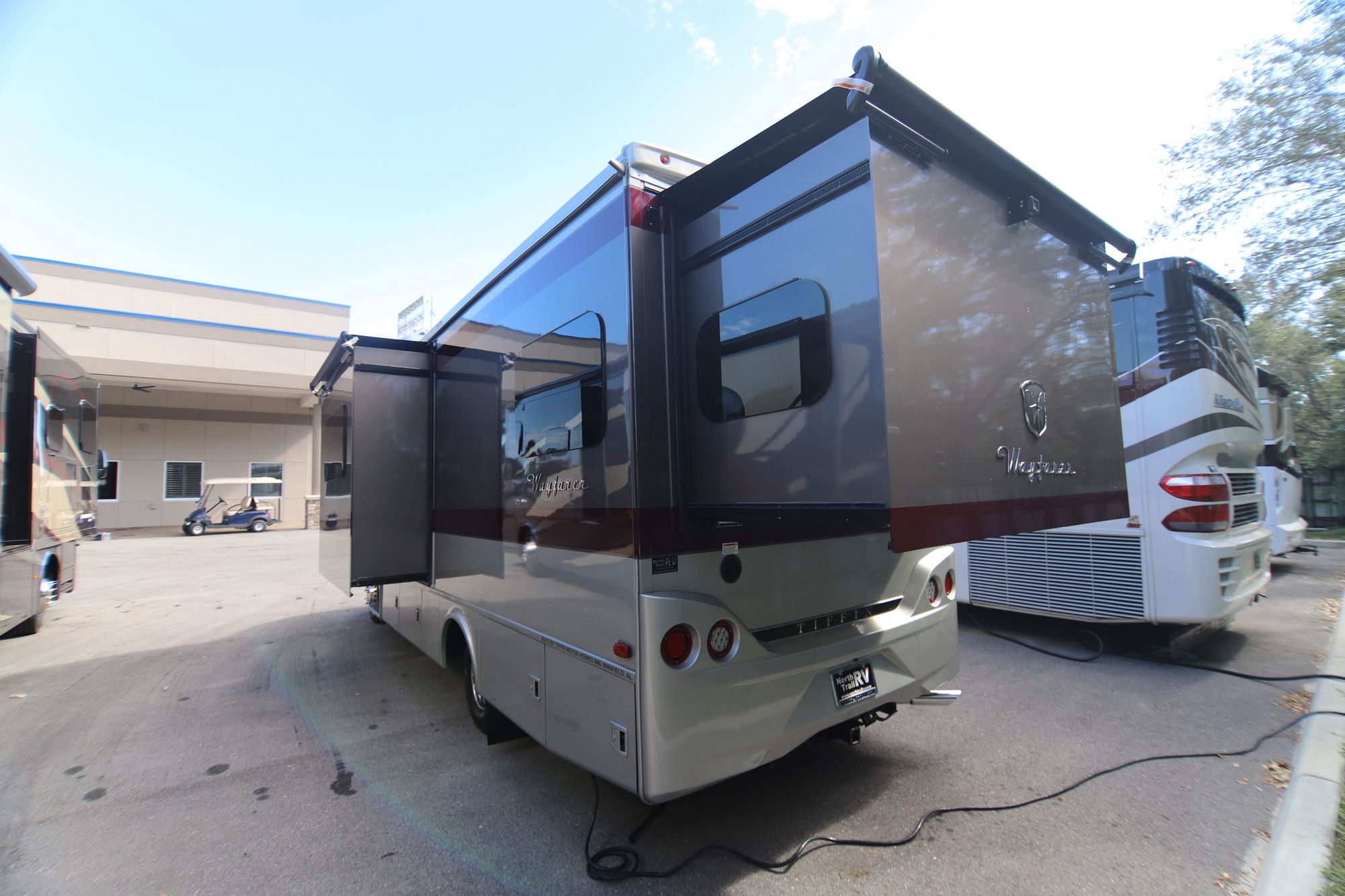 New 2019 Tiffin Motor Homes Wayfarer 25QW Class C  For Sale