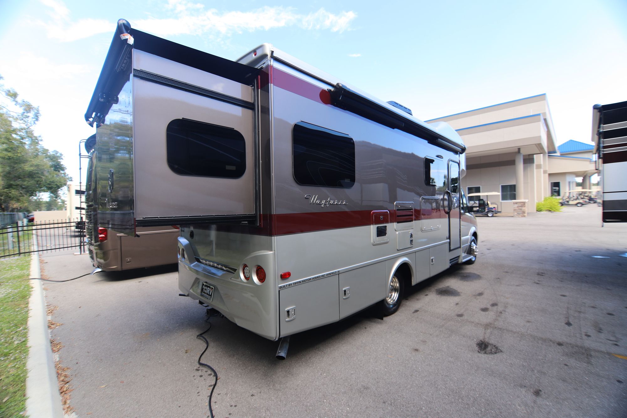 New 2019 Tiffin Motor Homes Wayfarer 25QW Class C  For Sale