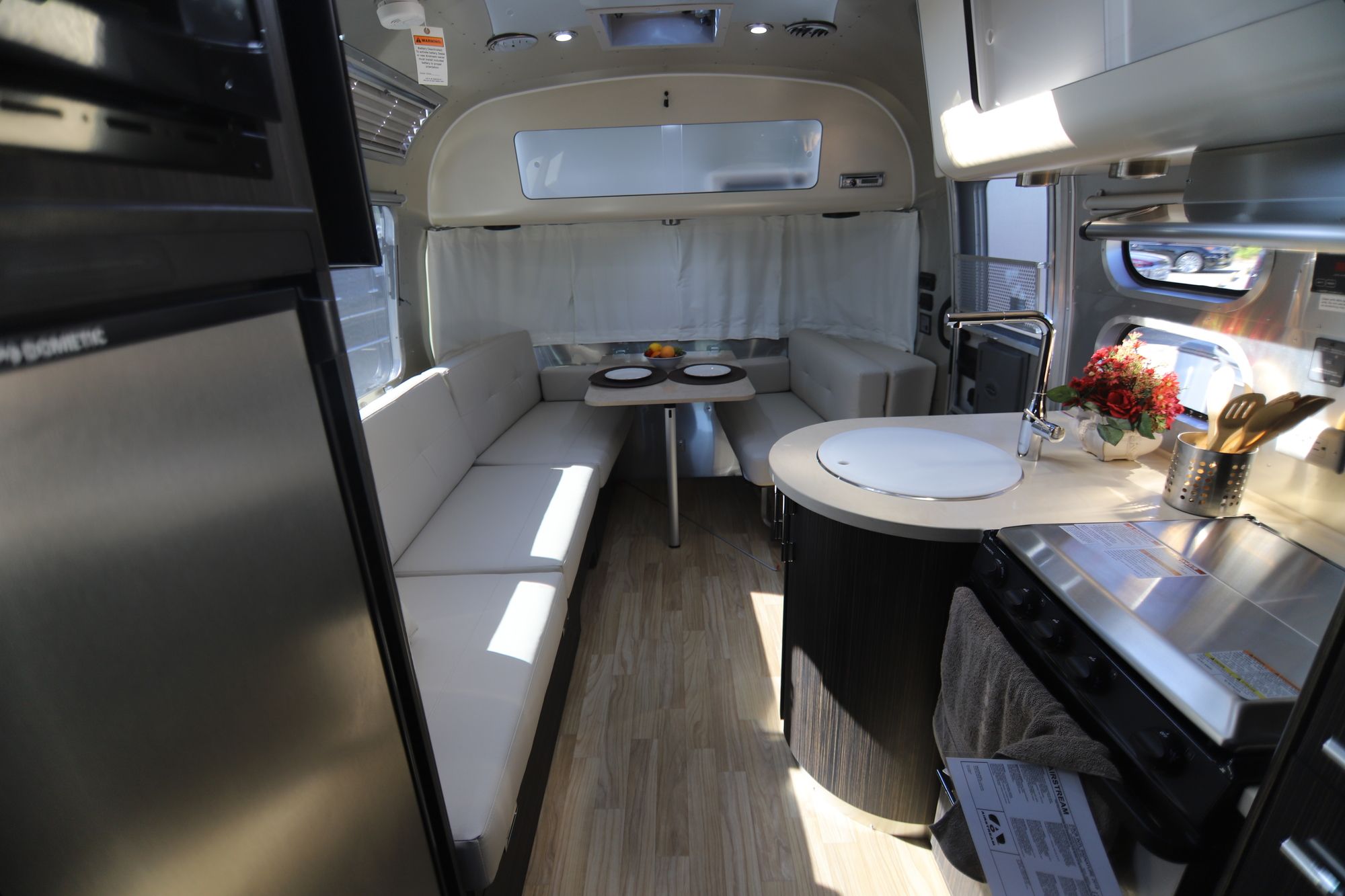 New 2019 Airstream Intl Signature 23CB Travel Trailer  For Sale