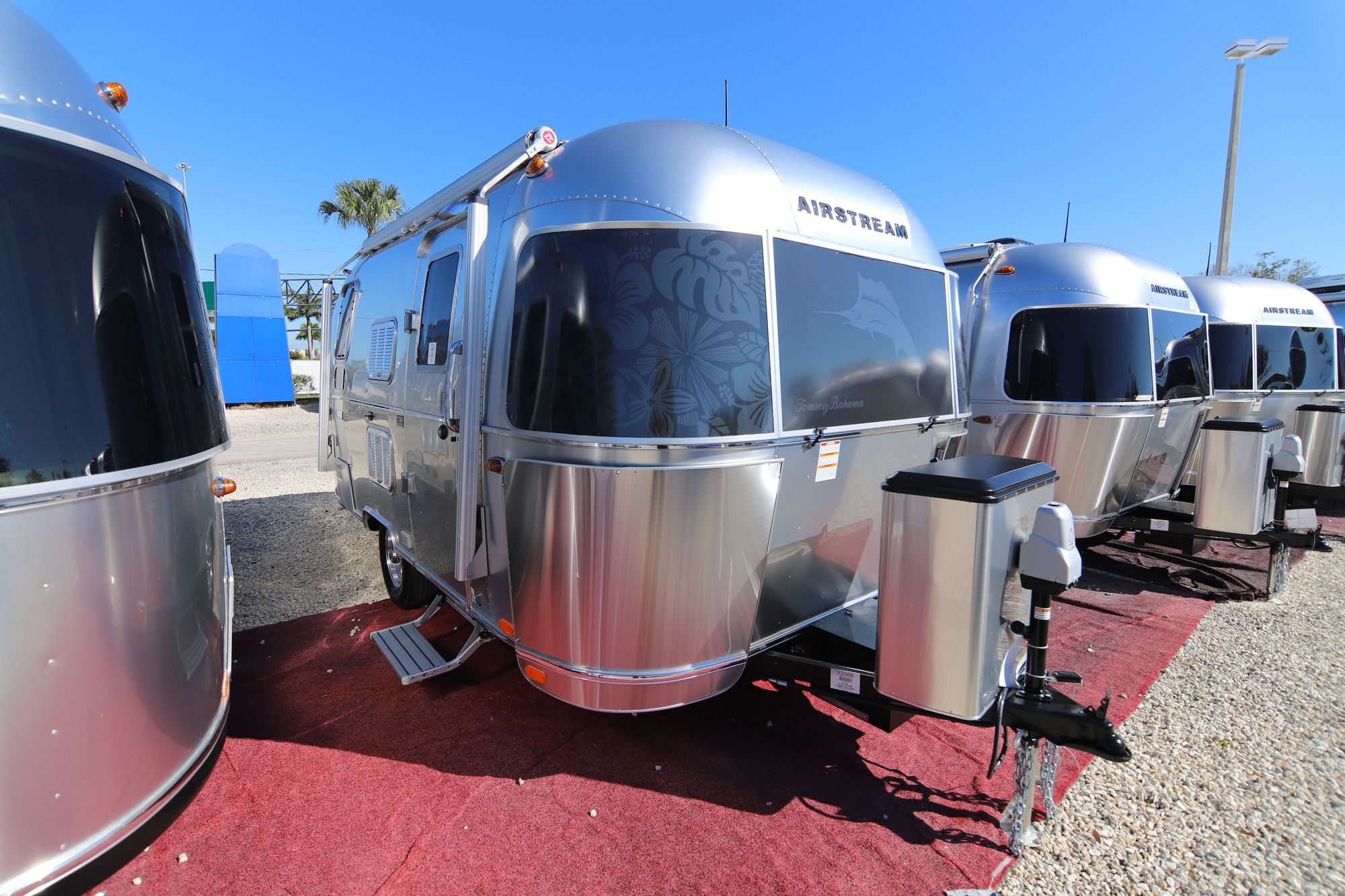 New 2019 Airstream Tommy Bahama 19CB Travel Trailer  For Sale