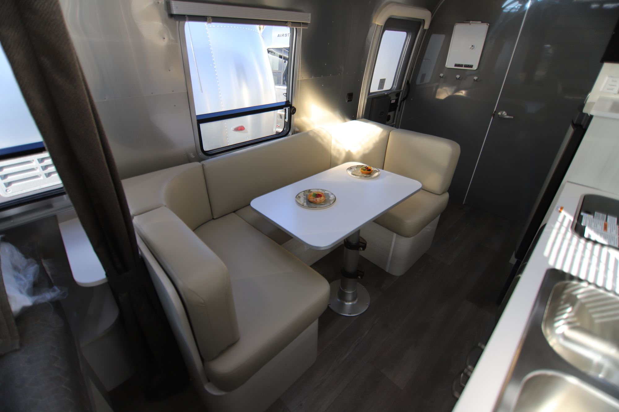 New 2019 Airstream Sport 22FB Travel Trailer  For Sale