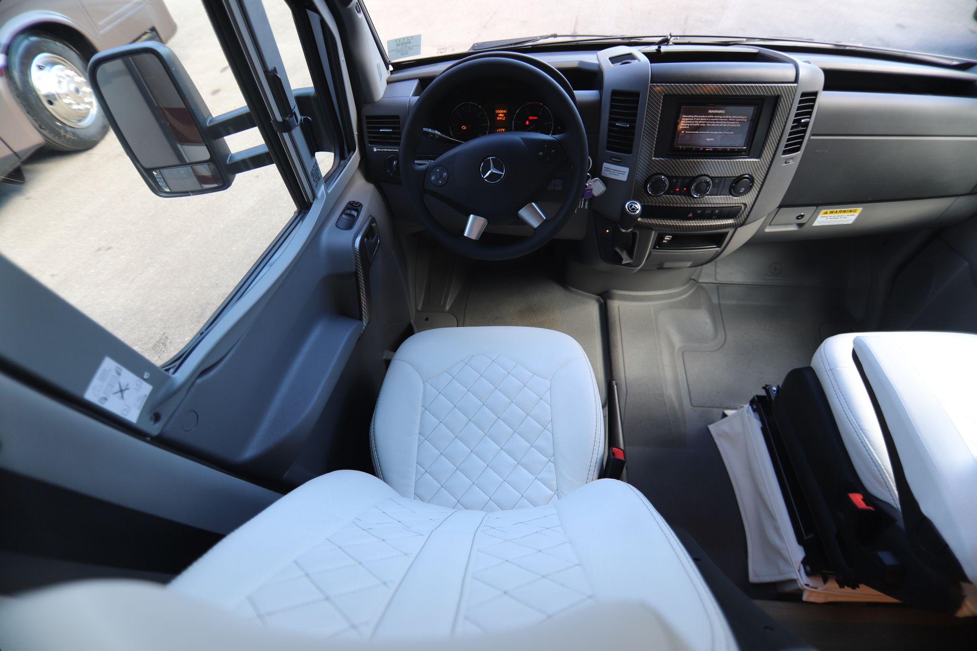 New 2019 Tiffin Motor Homes Wayfarer 25QW Class C  For Sale