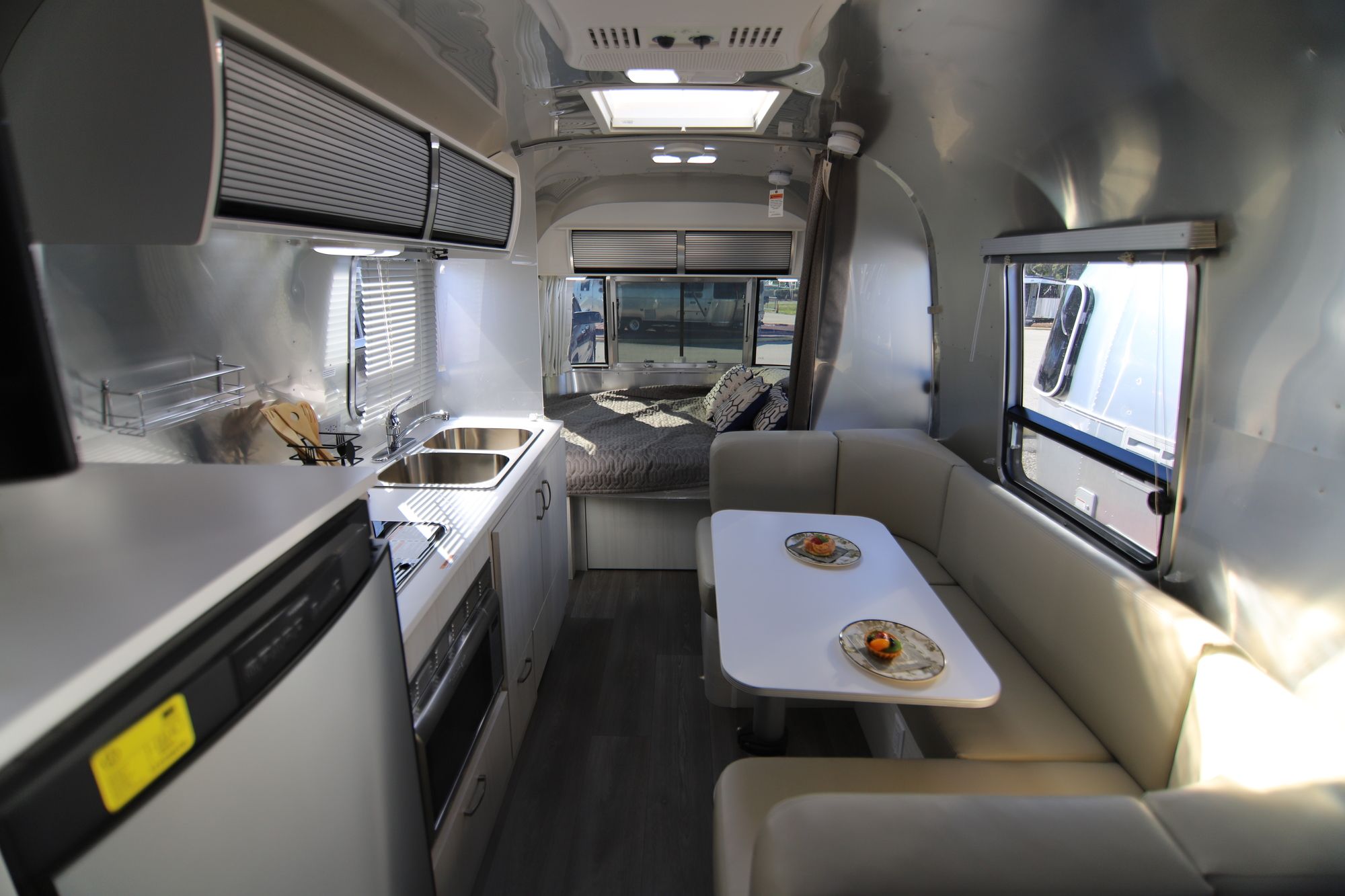 New 2019 Airstream Sport 22FB Travel Trailer  For Sale