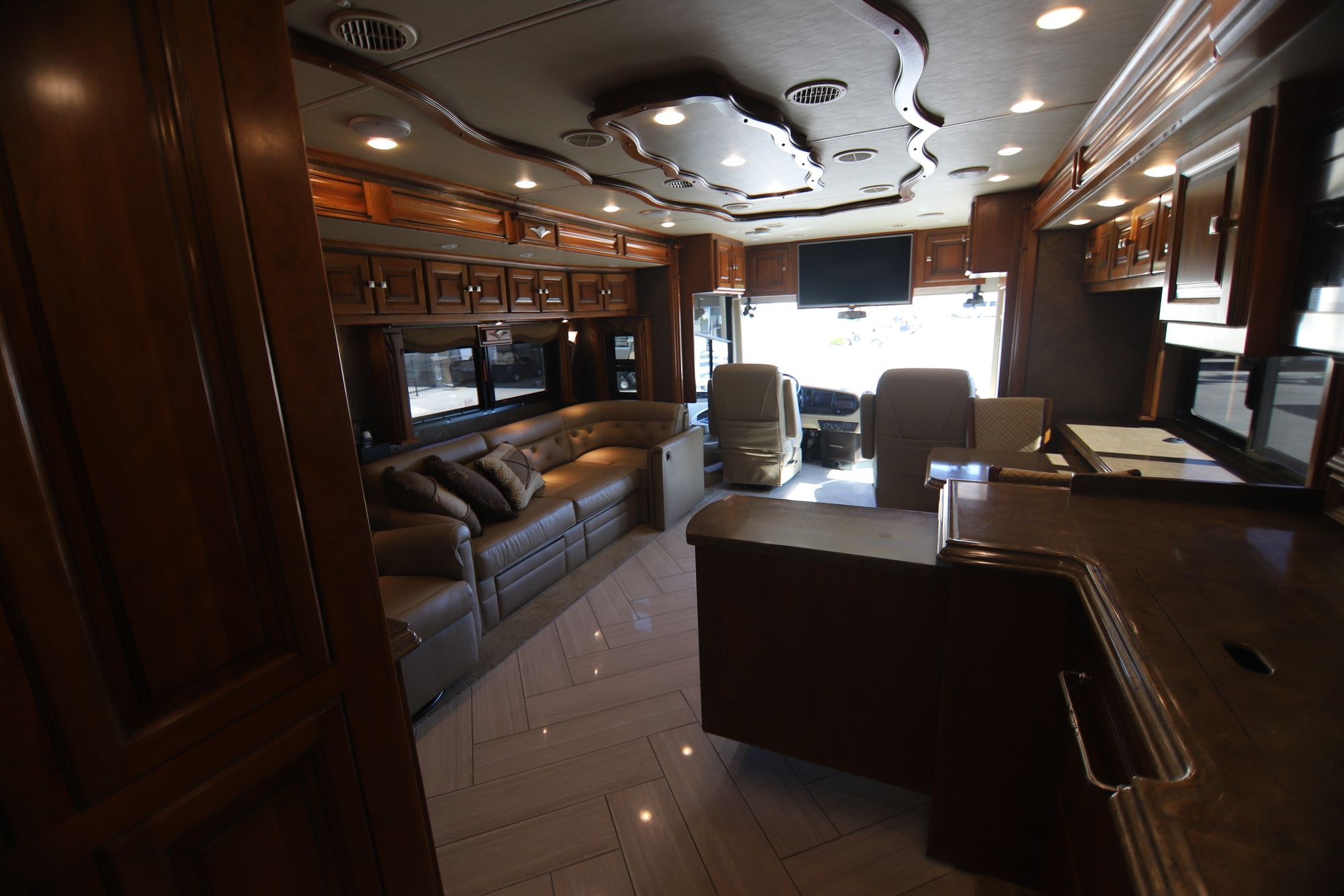 Used 2015 Tiffin Motor Homes Allegro Bus 37AP Class A  For Sale