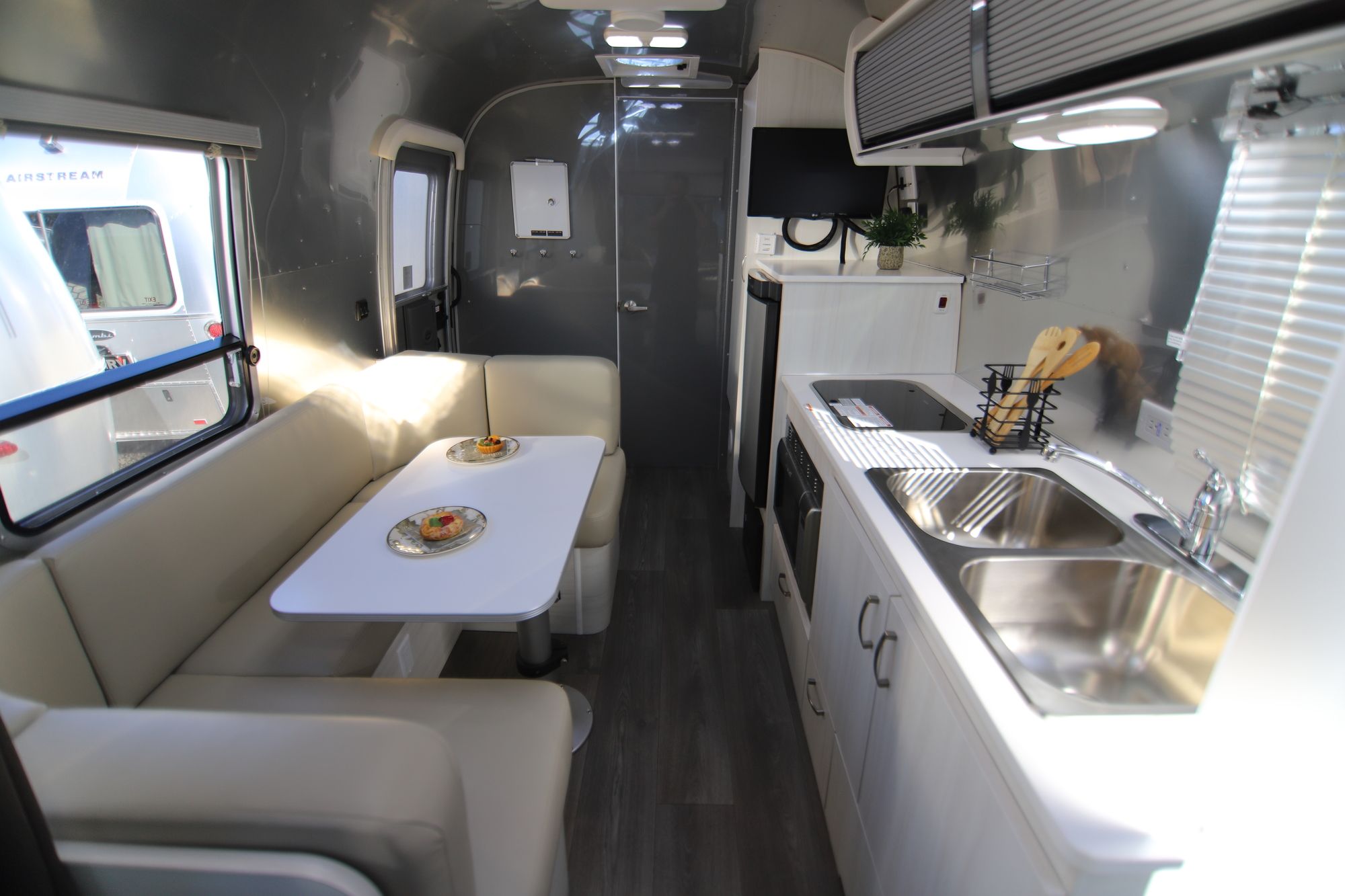 New 2019 Airstream Sport 22FB Travel Trailer  For Sale