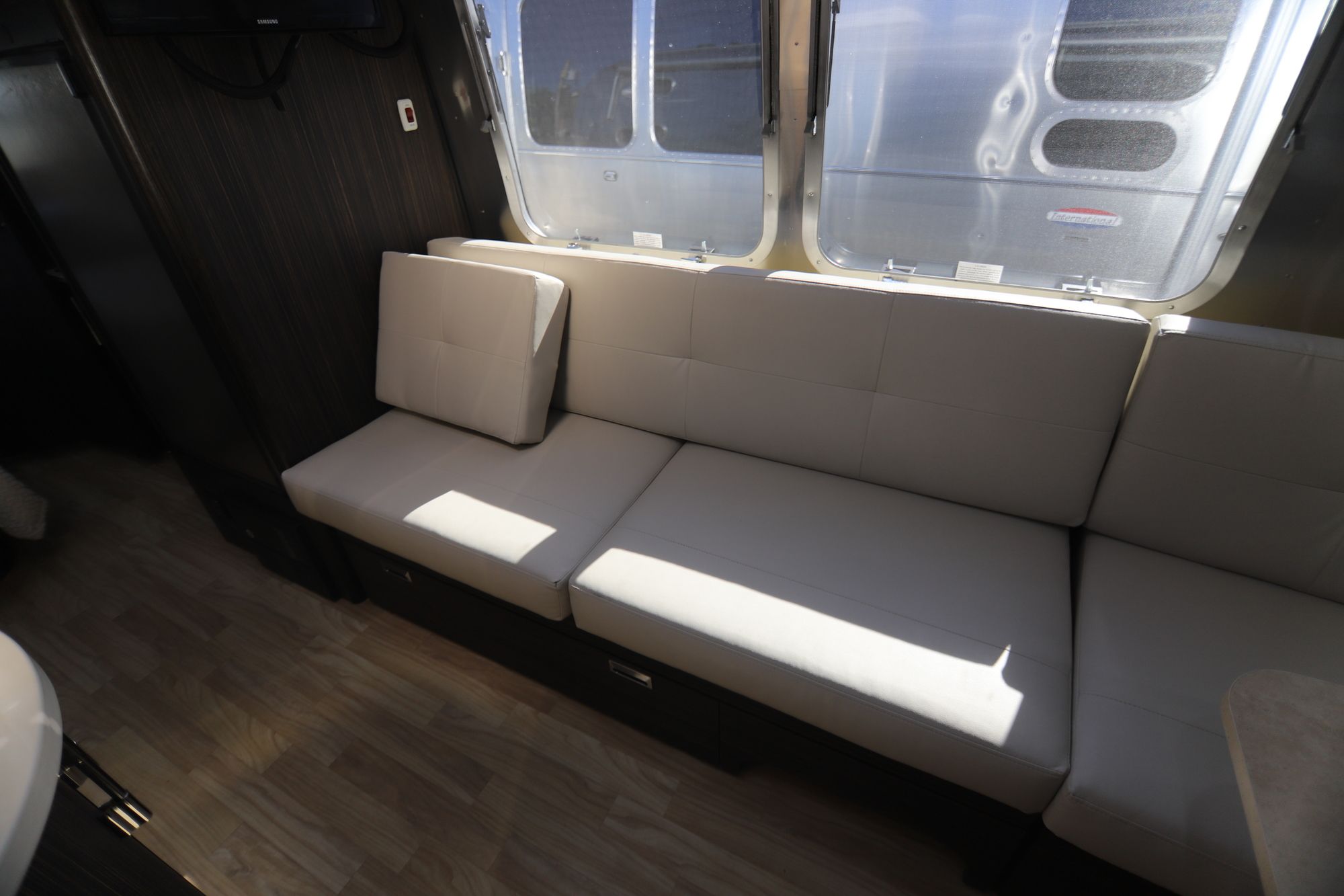 New 2019 Airstream Intl Signature 23CB Travel Trailer  For Sale