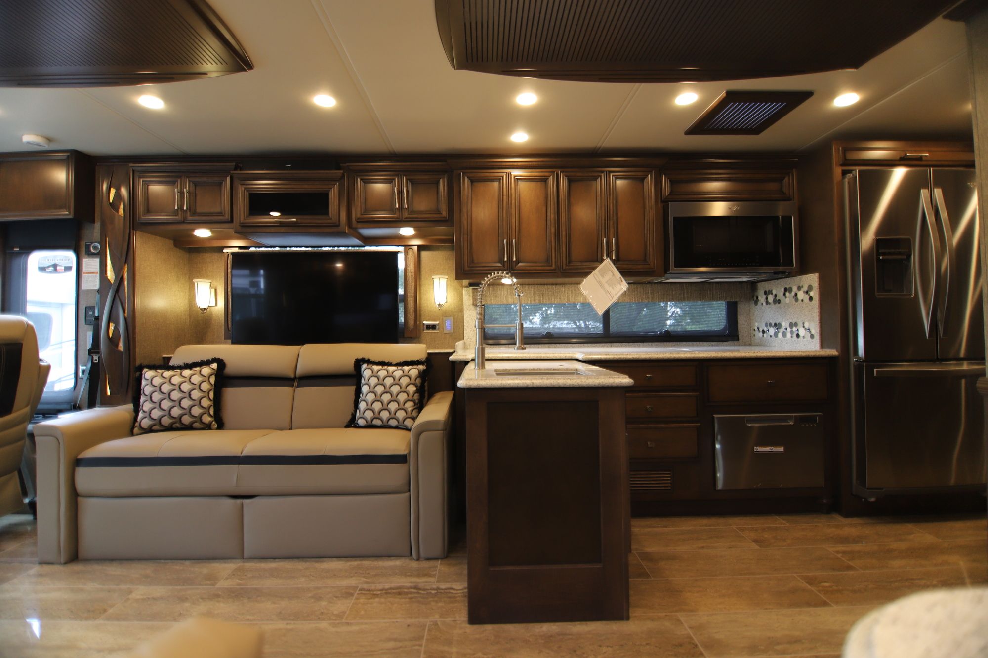 New 2019 Newmar Ventana 3717 Class A  For Sale