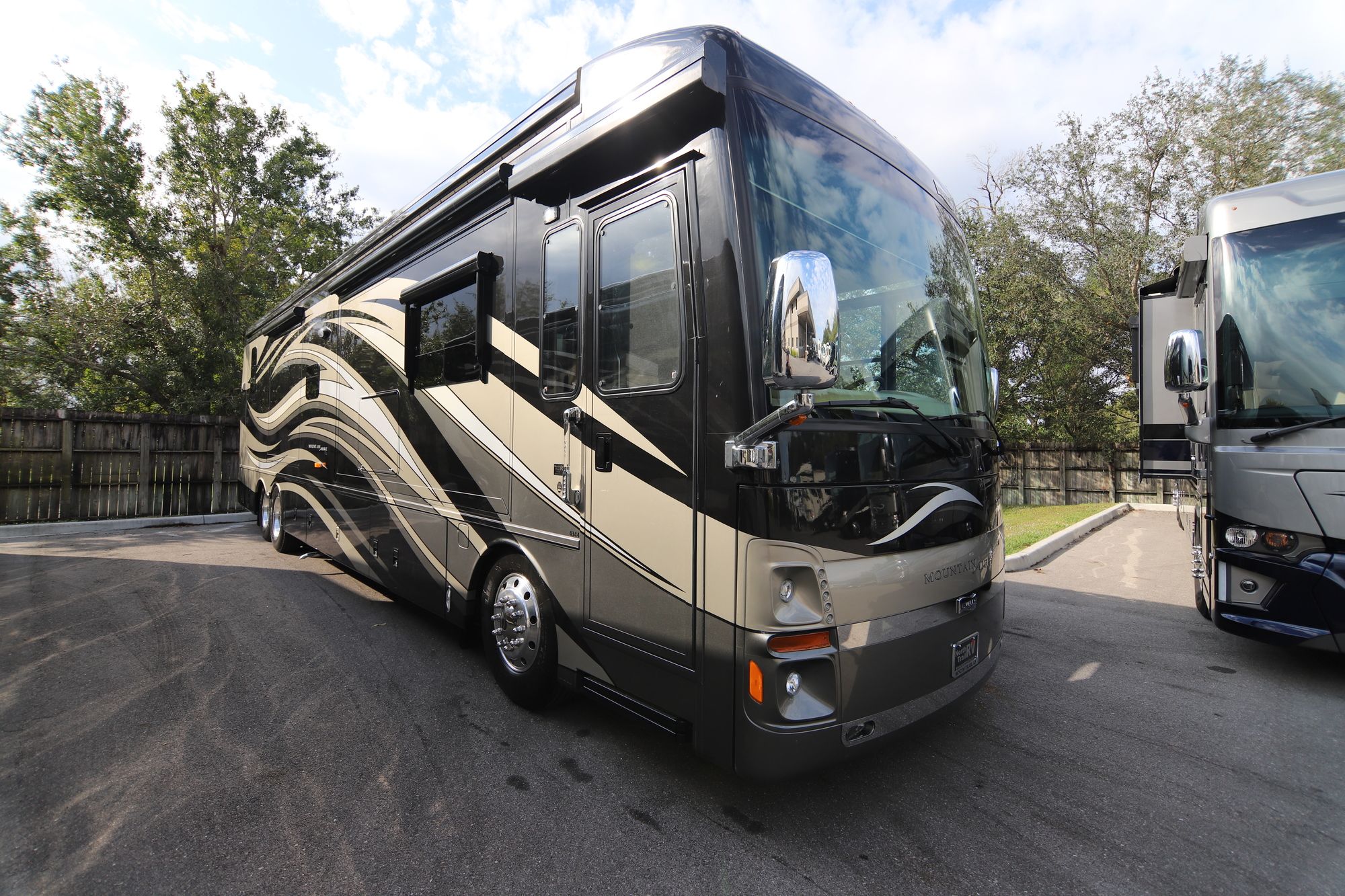 Used 2012 Newmar Mountain Aire 4344 Class A  For Sale