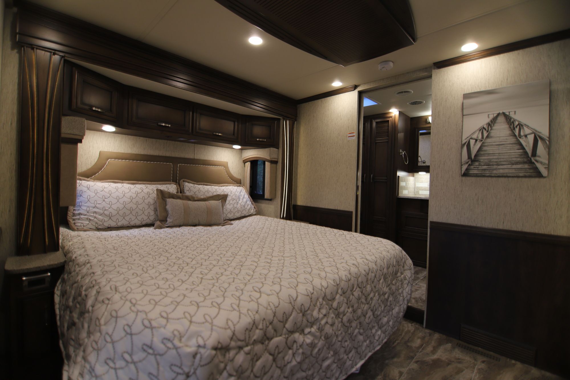 New 2019 Newmar Ventana Le 4037 Class A  For Sale