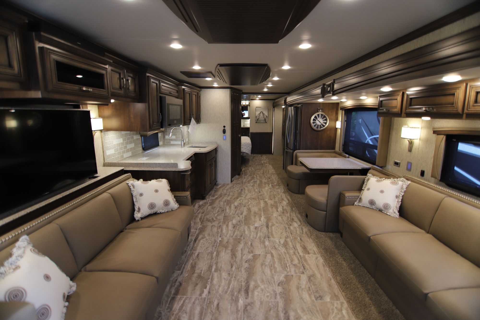 New 2019 Newmar Ventana Le 4037 Class A  For Sale