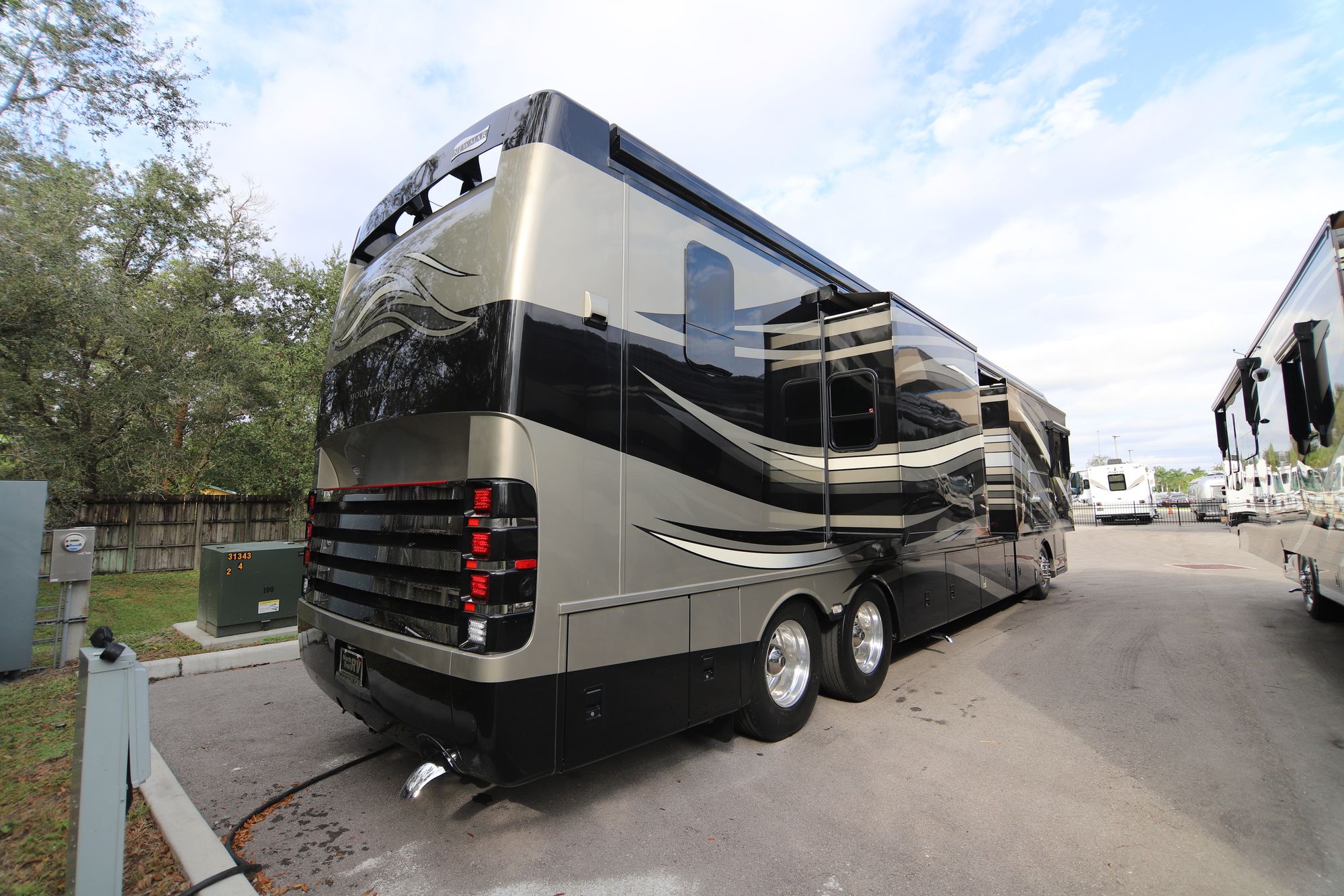 Used 2012 Newmar Mountain Aire 4344 Class A  For Sale